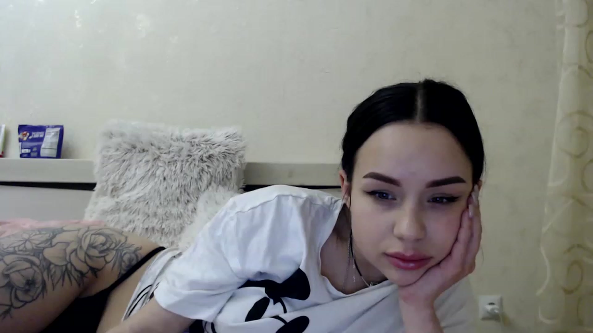 Gallery image thumbnail from Patri_'s myfreecams stream on, 04/02/2023, 23:11 image 1 of 20