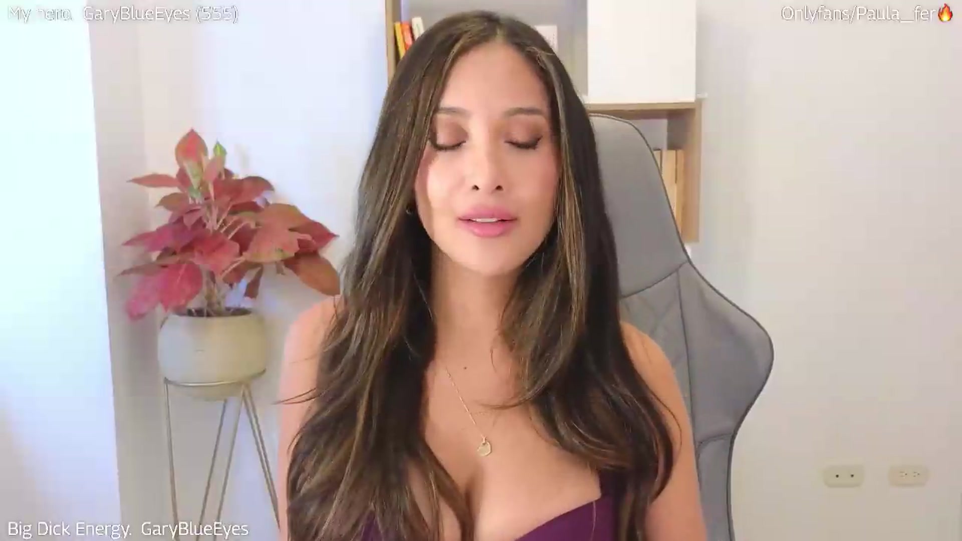 Gallery image thumbnail from PaulaFer's myfreecams stream on, 07/06/2026, 06:25 image 9 of 20