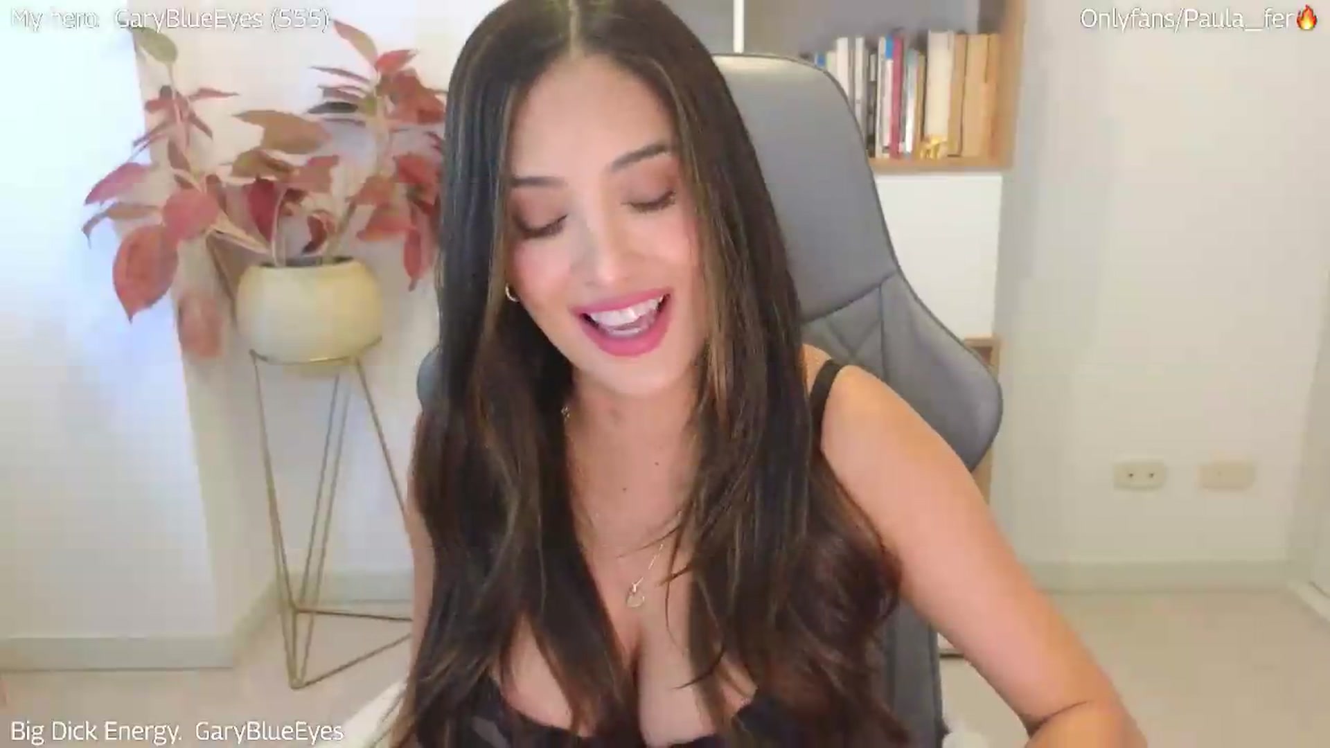 Gallery image thumbnail from PaulaFer's myfreecams stream on, 08/02/2026, 06:59 image 8 of 20