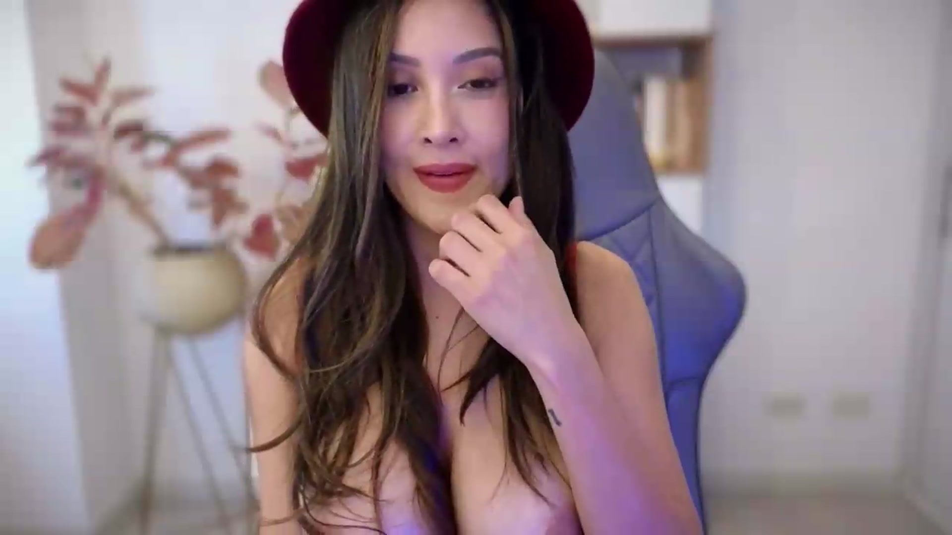 Gallery image thumbnail from PaulaFer's myfreecams stream on, 08/30/2026, 05:11 image 20 of 20