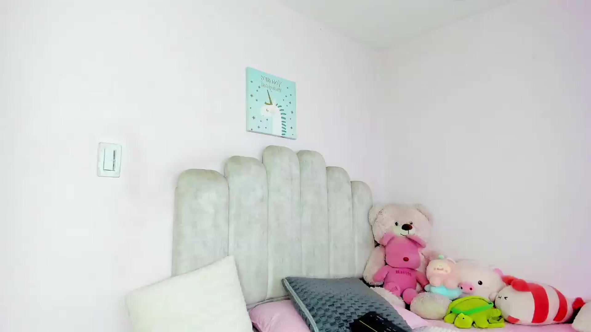 Gallery image thumbnail from Paula_cossio's myfreecams stream on, 06/02/2026, 14:44 image 1 of 20