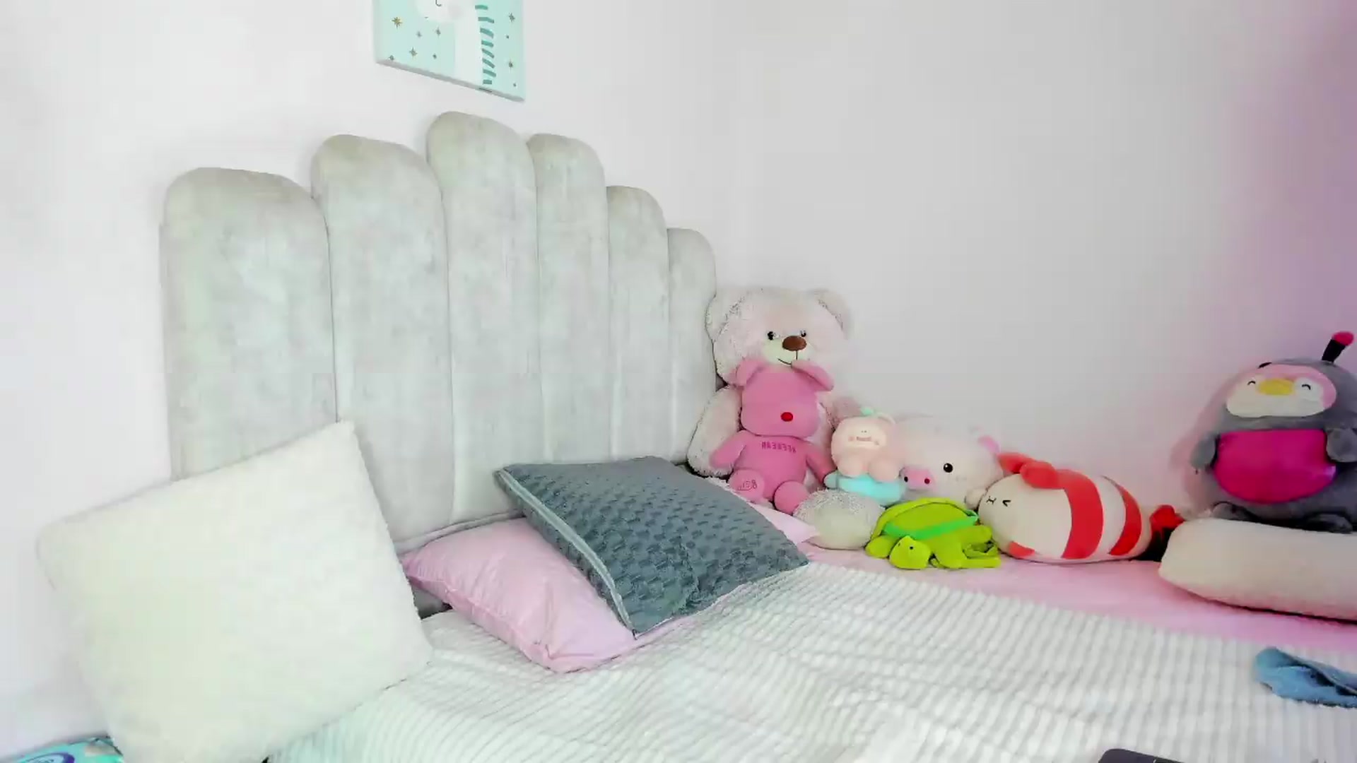 Gallery image thumbnail from Paula_cossio's myfreecams stream on, 06/02/2026, 14:44 image 8 of 20