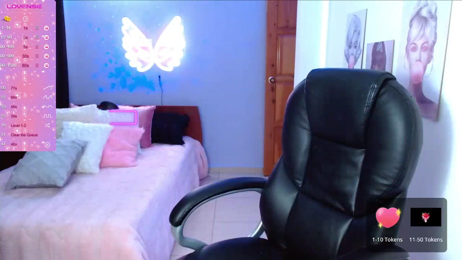 Gallery image thumbnail from Paulina2700's myfreecams stream on, 10/27/2023, 15:01 image 17 of 20