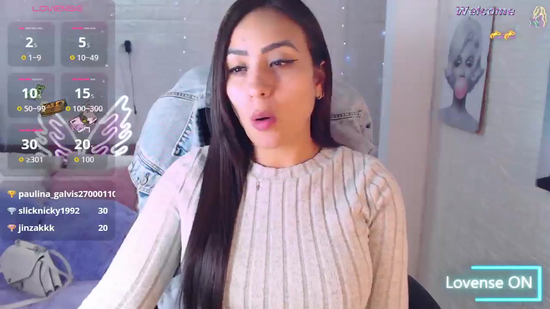 Gallery image thumbnail from Paulina2700's myfreecams stream on, 04/05/2026, 20:36 image 12 of 20