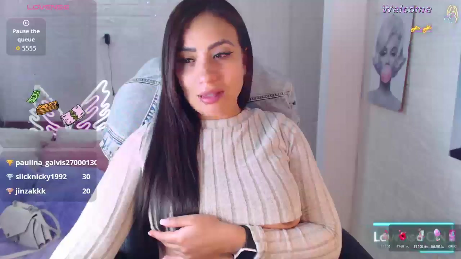 Gallery image thumbnail from Paulina2700's myfreecams stream on, 04/05/2026, 20:36 image 15 of 20