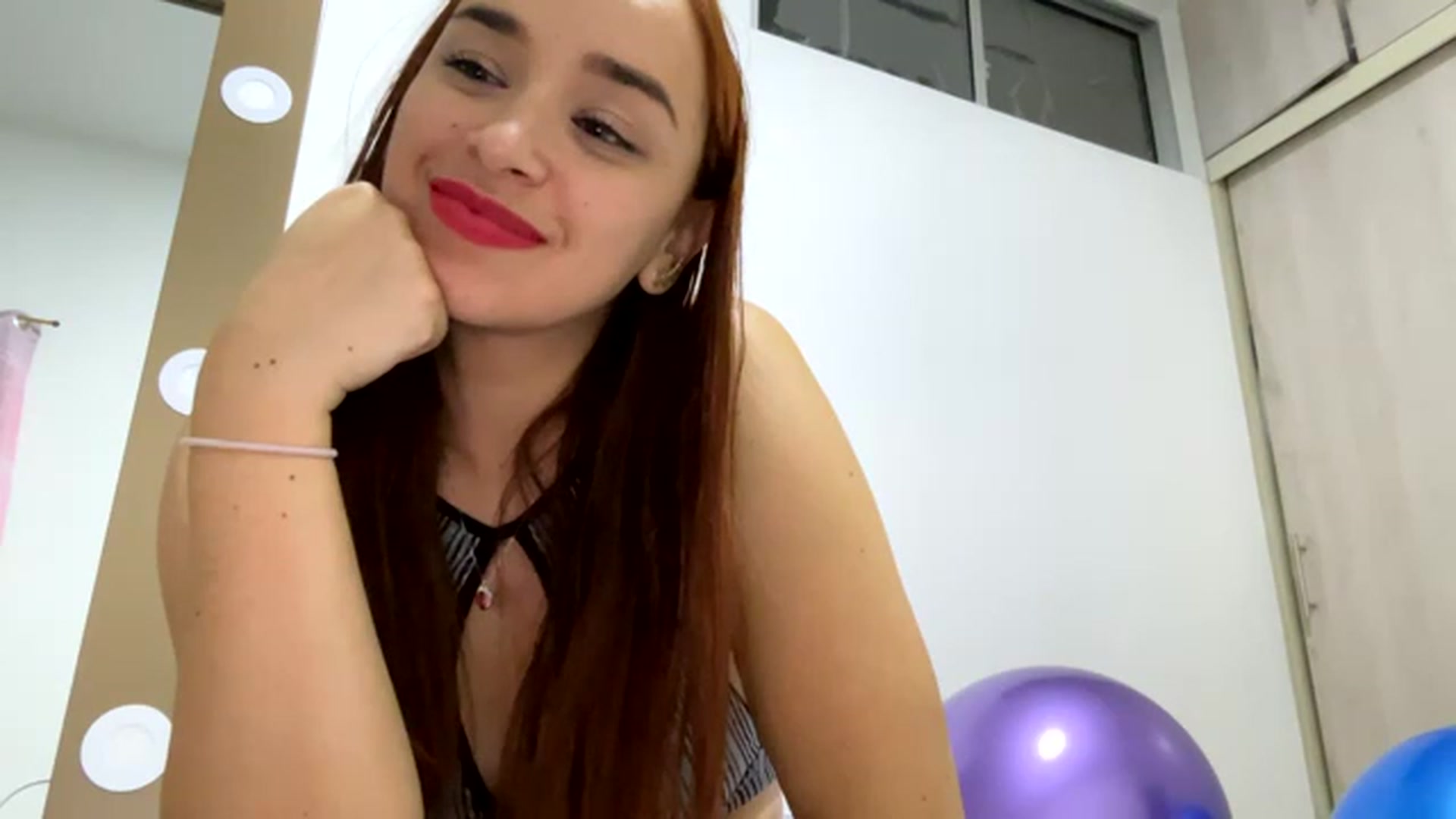 Gallery image thumbnail from PaulinaSoler's myfreecams stream on, 12/06/2022, 03:02 image 11 of 20