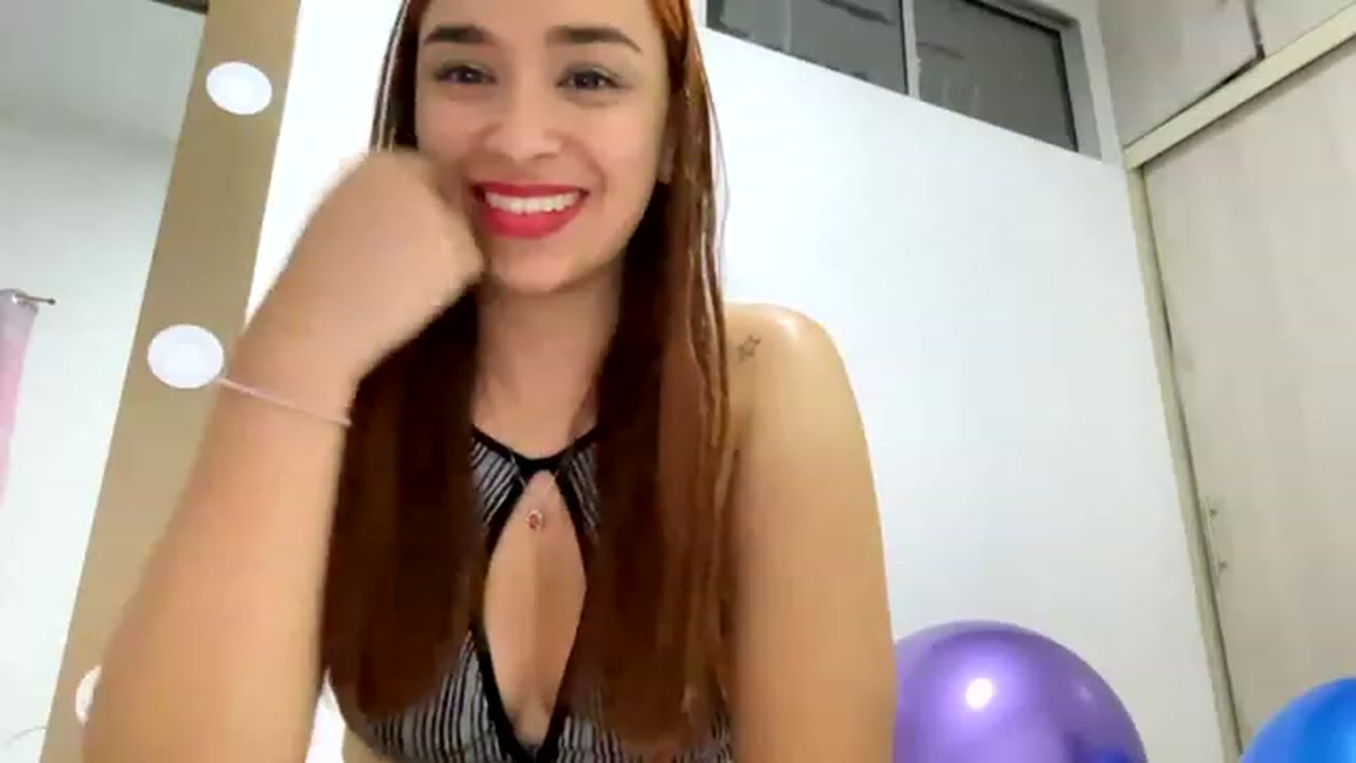 Gallery image thumbnail from PaulinaSoler's myfreecams stream on, 12/06/2022, 03:02 image 8 of 20