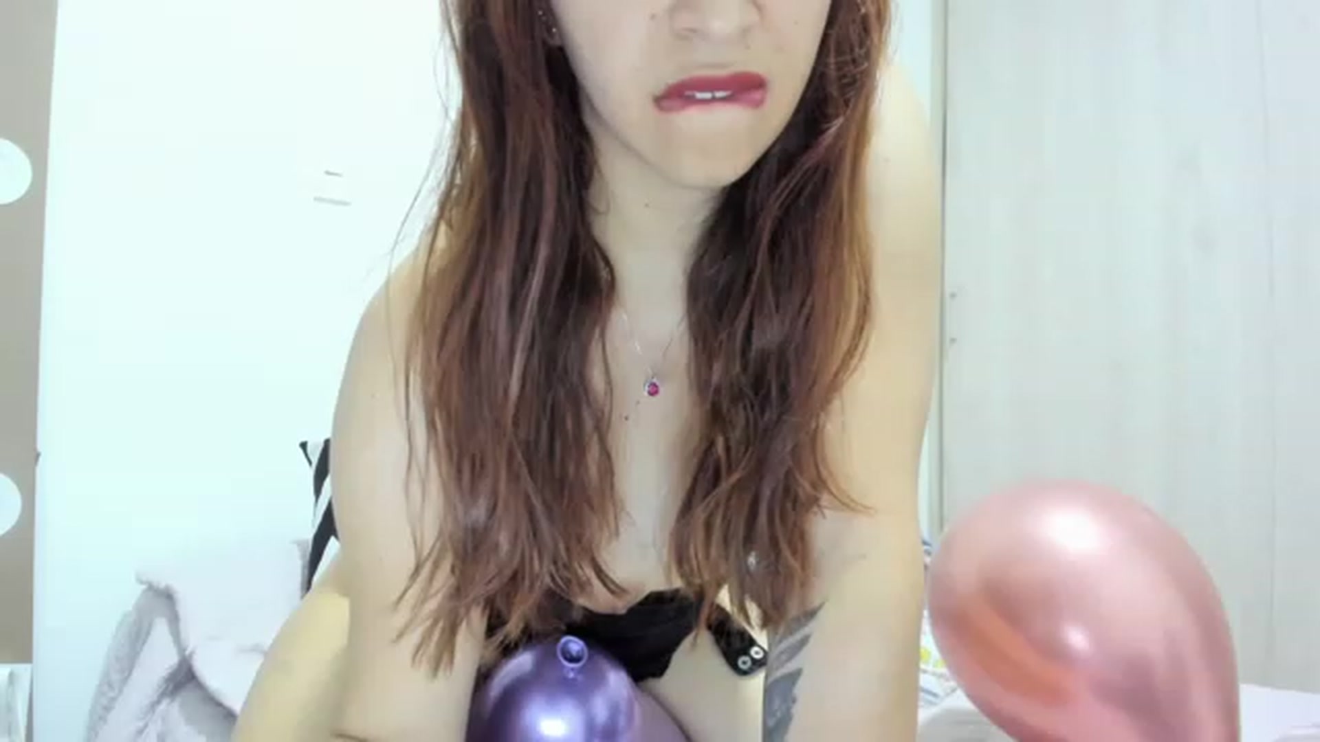 Gallery image thumbnail from PaulinaSoler's myfreecams stream on, 12/20/2022, 05:31 image 18 of 20