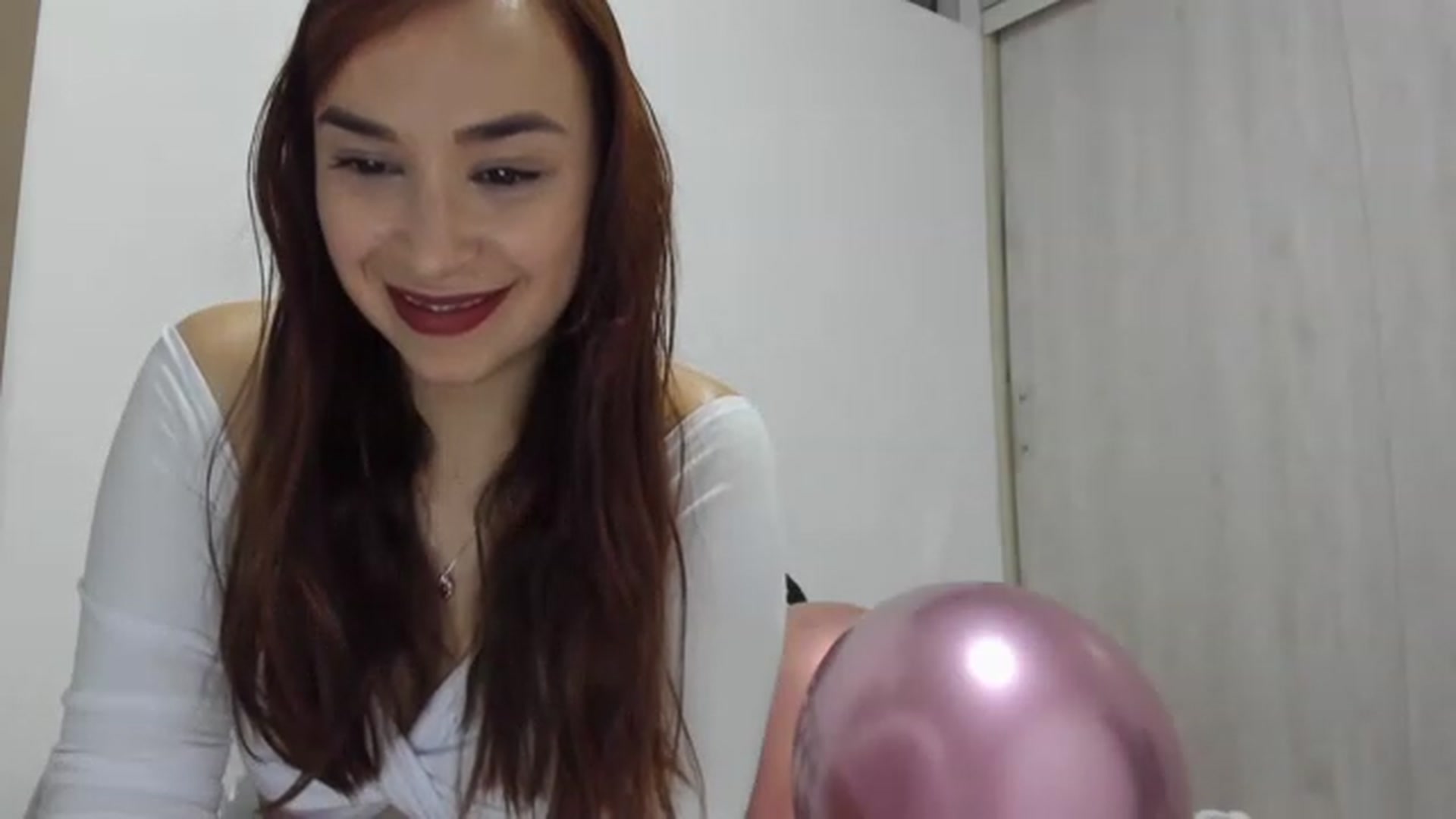 Gallery image thumbnail from PaulinaSoler's myfreecams stream on, 12/21/2022, 01:36 image 15 of 20