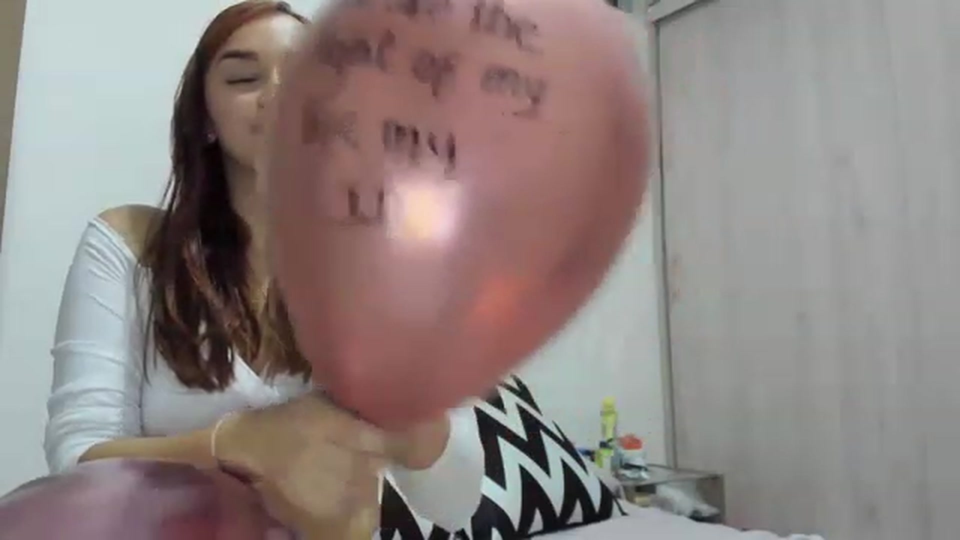 Gallery image thumbnail from PaulinaSoler's myfreecams stream on, 12/21/2022, 01:36 image 6 of 20