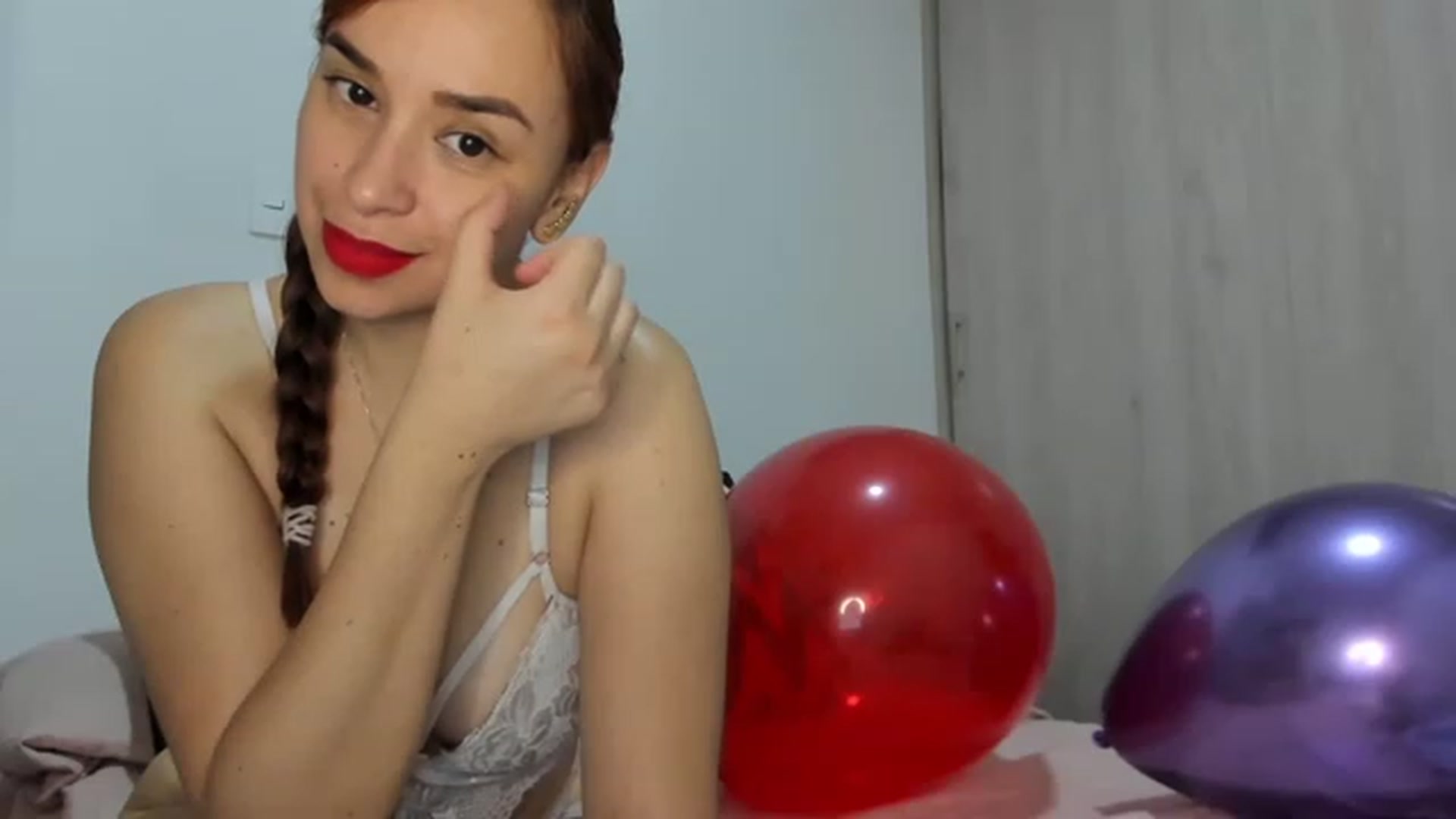 Gallery image thumbnail from PaulinaSoler's myfreecams stream on, 12/28/2022, 02:07 image 3 of 20