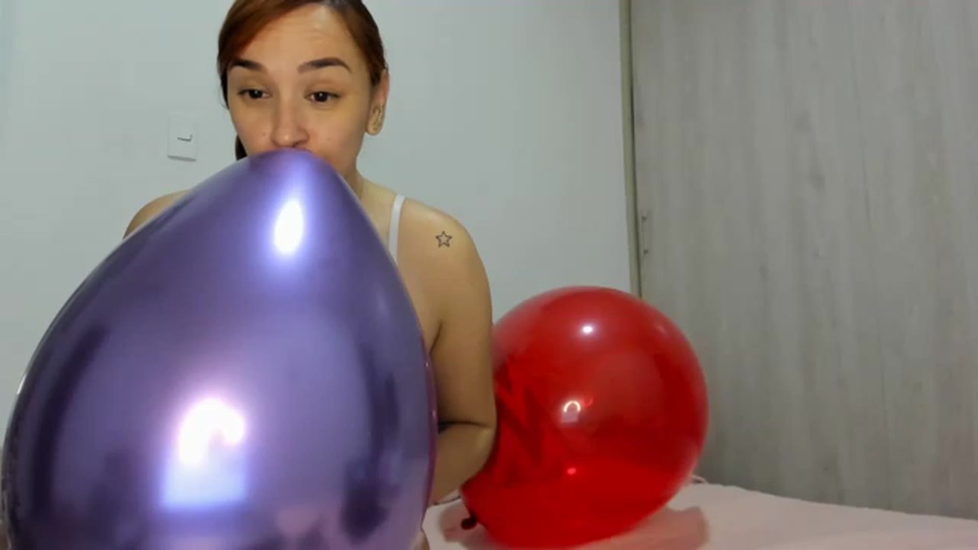 Gallery image thumbnail from PaulinaSoler's myfreecams stream on, 12/28/2022, 02:07 image 5 of 20
