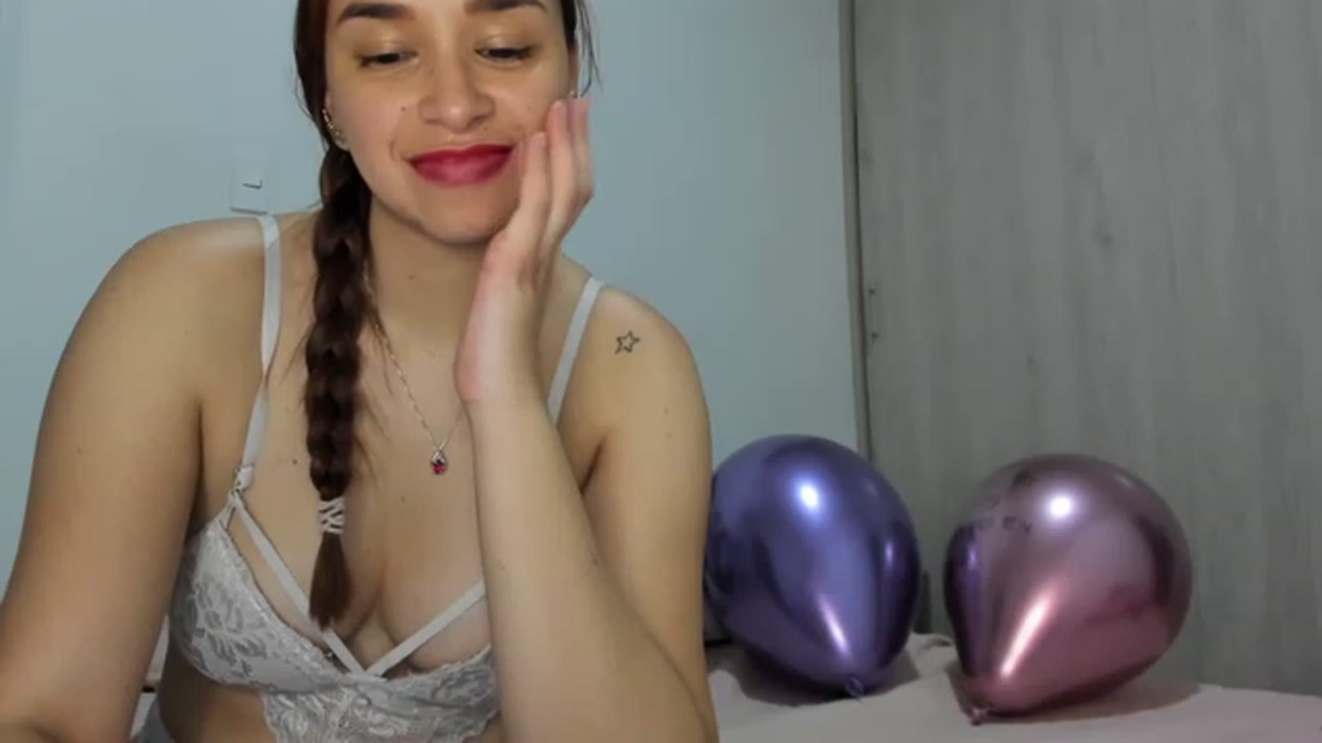 Gallery image thumbnail from PaulinaSoler's myfreecams stream on, 12/28/2022, 05:05 image 20 of 20