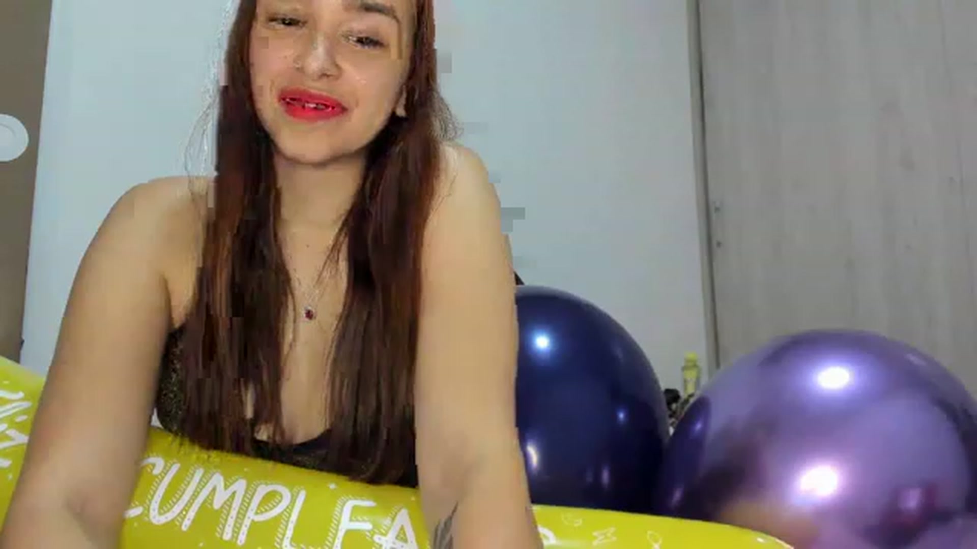 Gallery image thumbnail from PaulinaSoler's myfreecams stream on, 12/31/2022, 02:55 image 1 of 20