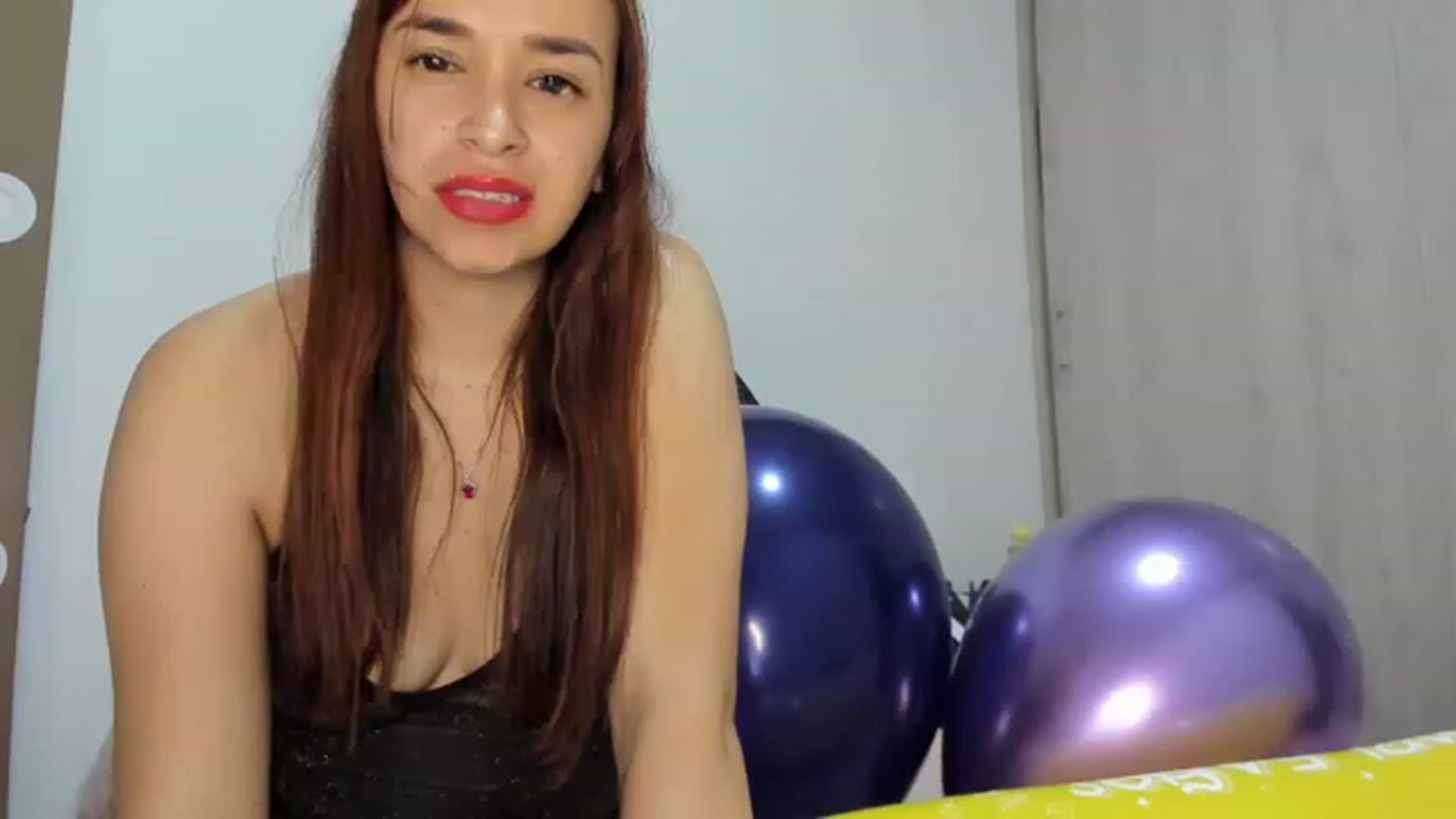 Gallery image thumbnail from PaulinaSoler's myfreecams stream on, 12/31/2022, 02:55 image 13 of 20
