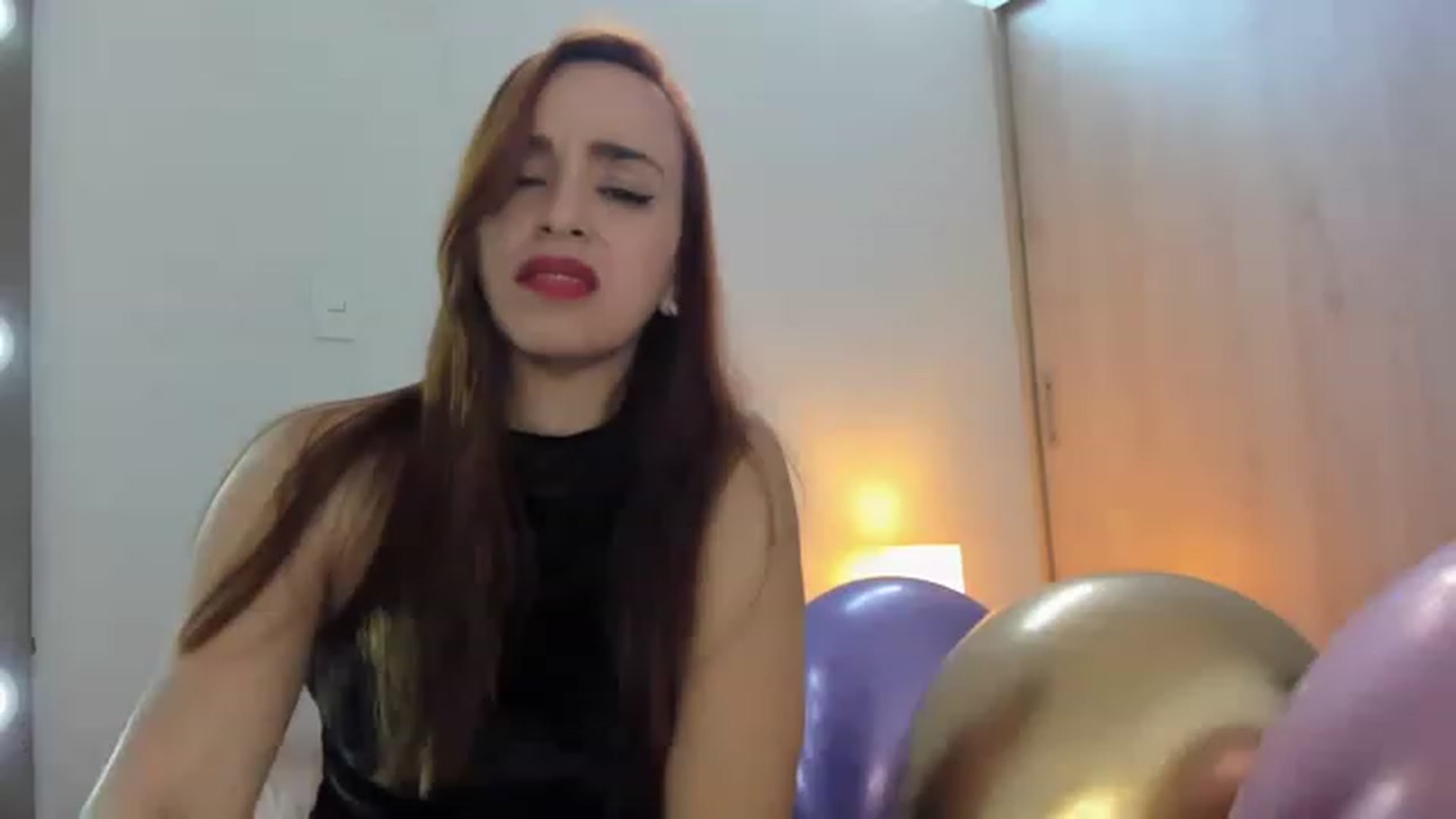 Gallery image thumbnail from PaulinaSoler's myfreecams stream on, 01/28/2023, 23:28 image 5 of 20