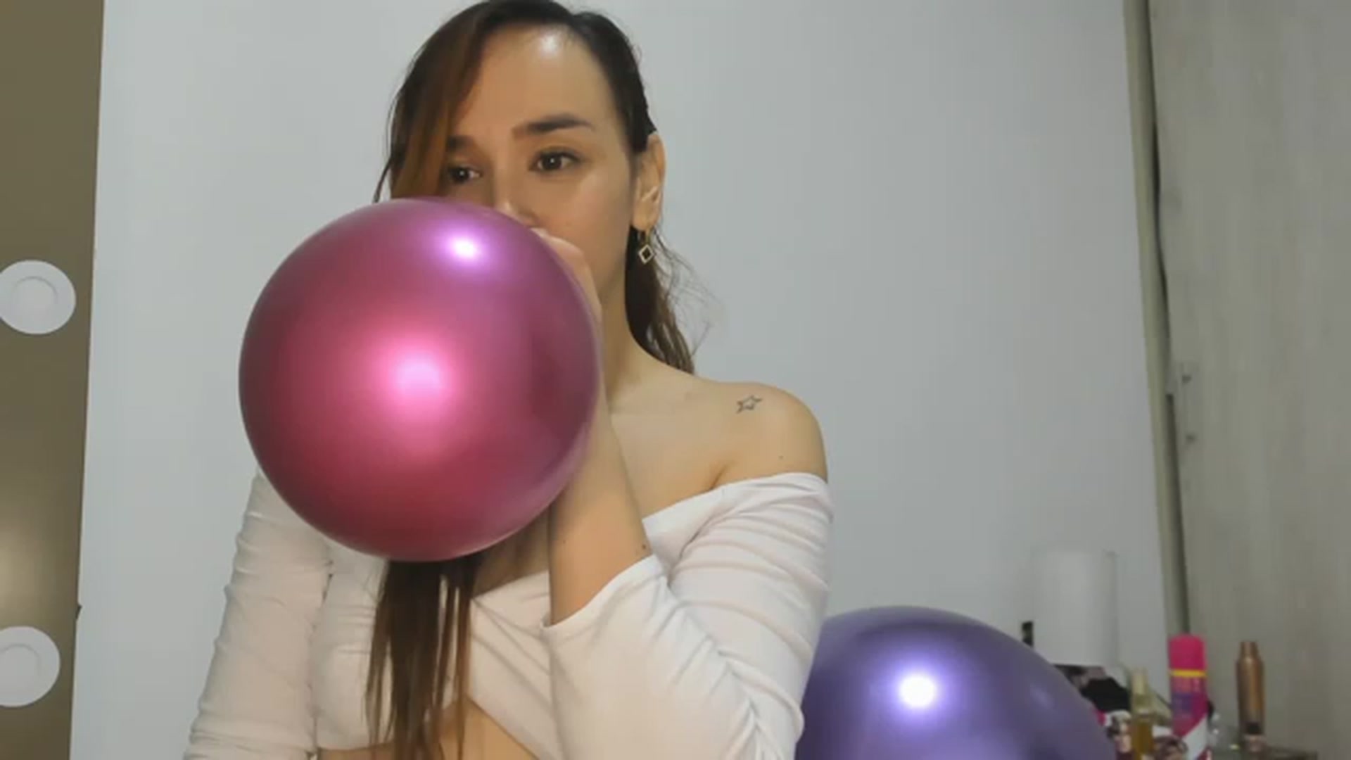 Gallery image thumbnail from PaulinaSoler's myfreecams stream on, 05/26/2023, 04:22 image 11 of 20