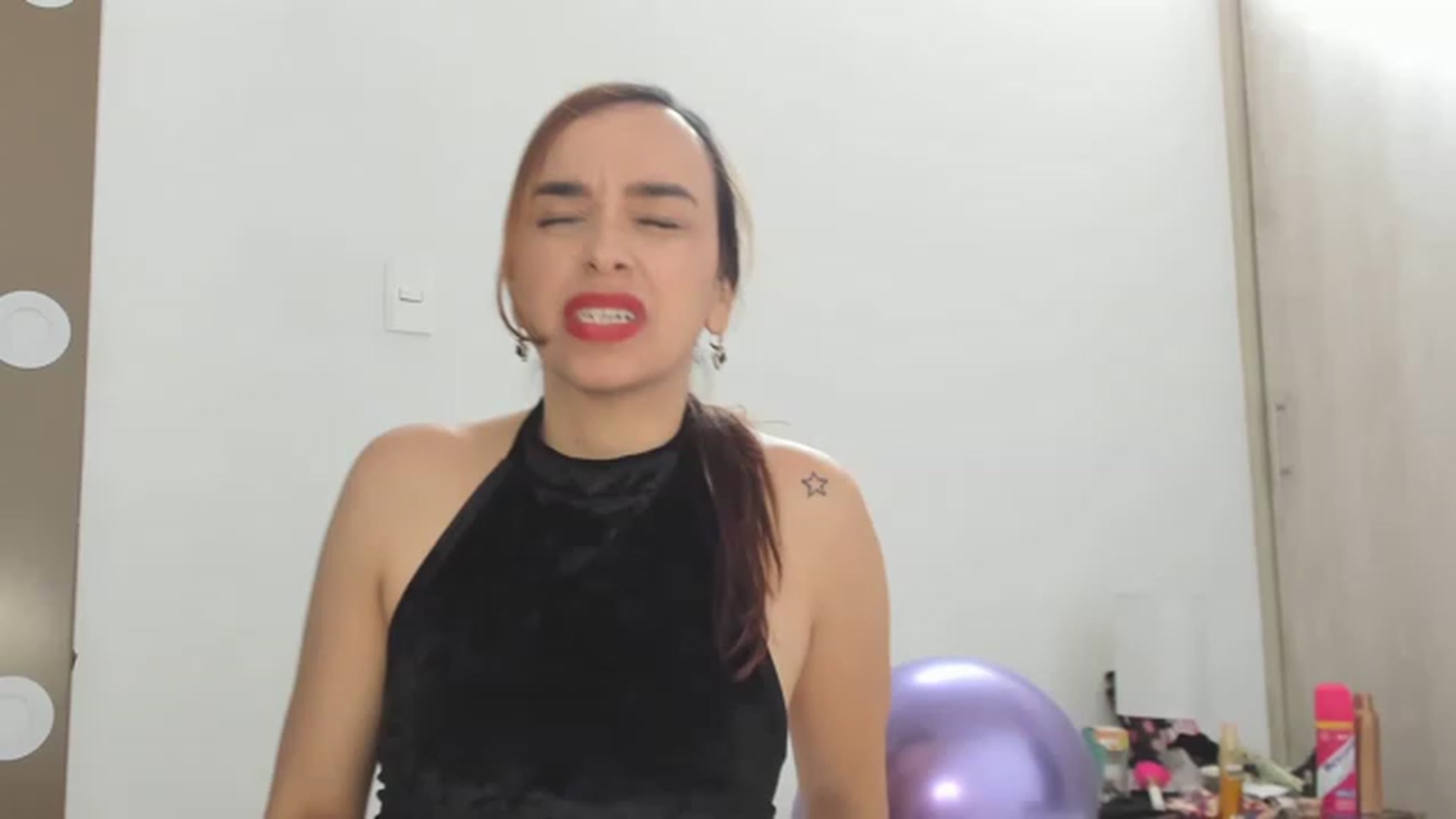Gallery image thumbnail from PaulinaSoler's myfreecams stream on, 05/27/2023, 21:35 image 8 of 20