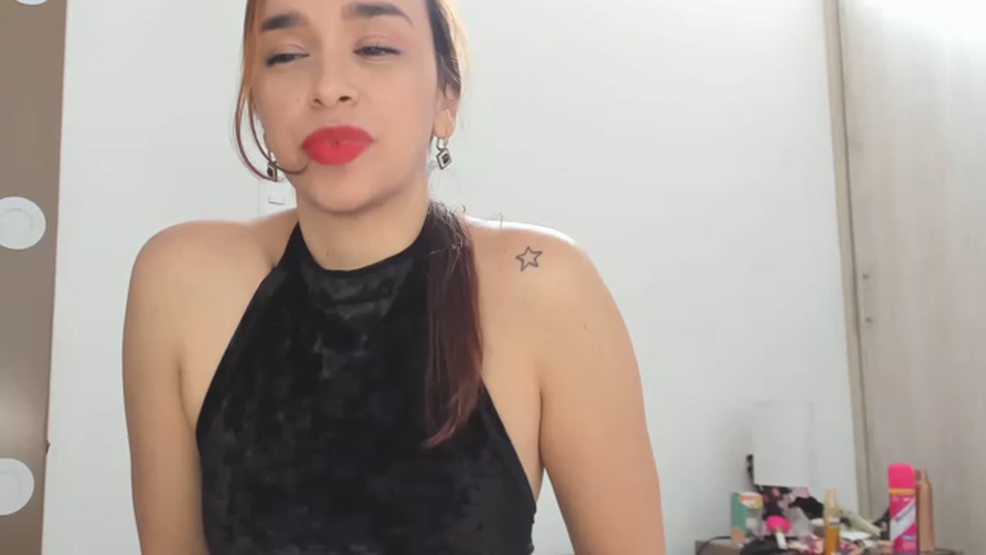 Gallery image thumbnail from PaulinaSoler's myfreecams stream on, 05/27/2023, 21:35 image 3 of 20