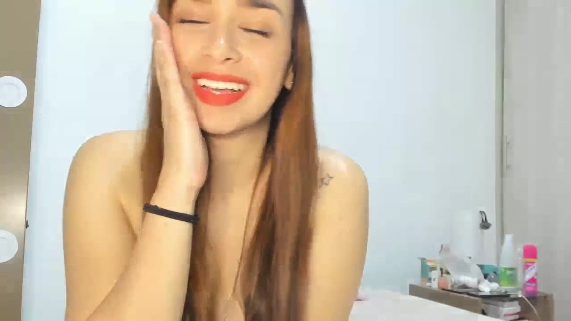 Gallery image thumbnail from PaulinaSoler's myfreecams stream on, 07/10/2023, 24:01 image 16 of 20