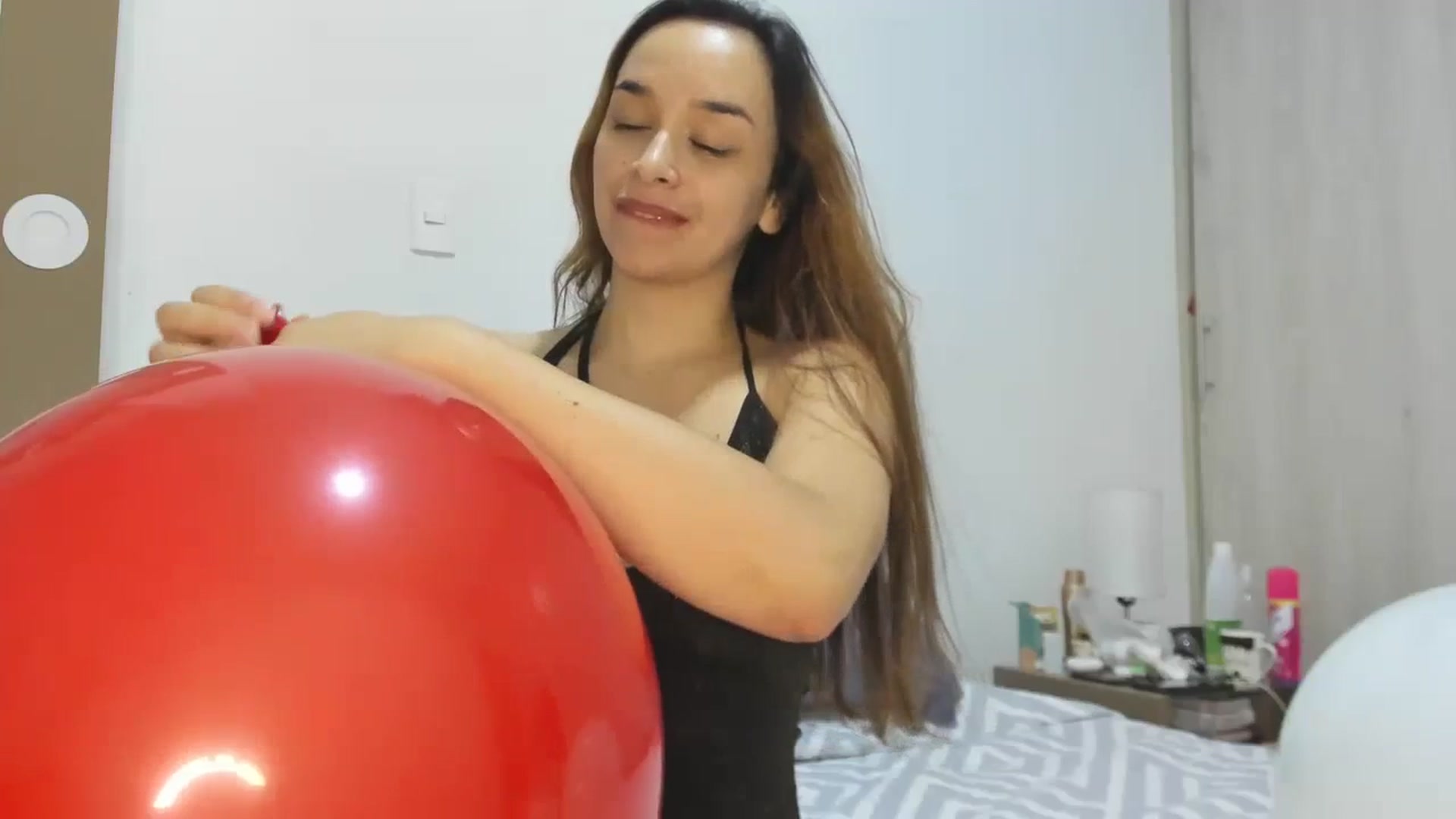 Gallery image thumbnail from PaulinaSoler's myfreecams stream on, 07/12/2023, 03:12 image 14 of 20