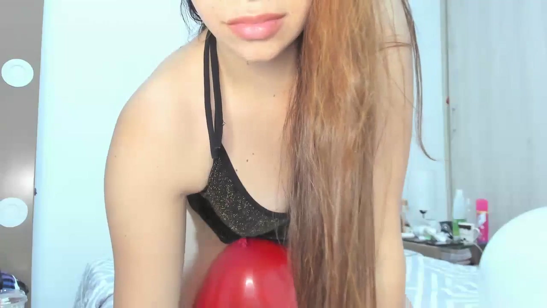 Gallery image thumbnail from PaulinaSoler's myfreecams stream on, 07/12/2023, 03:12 image 15 of 20