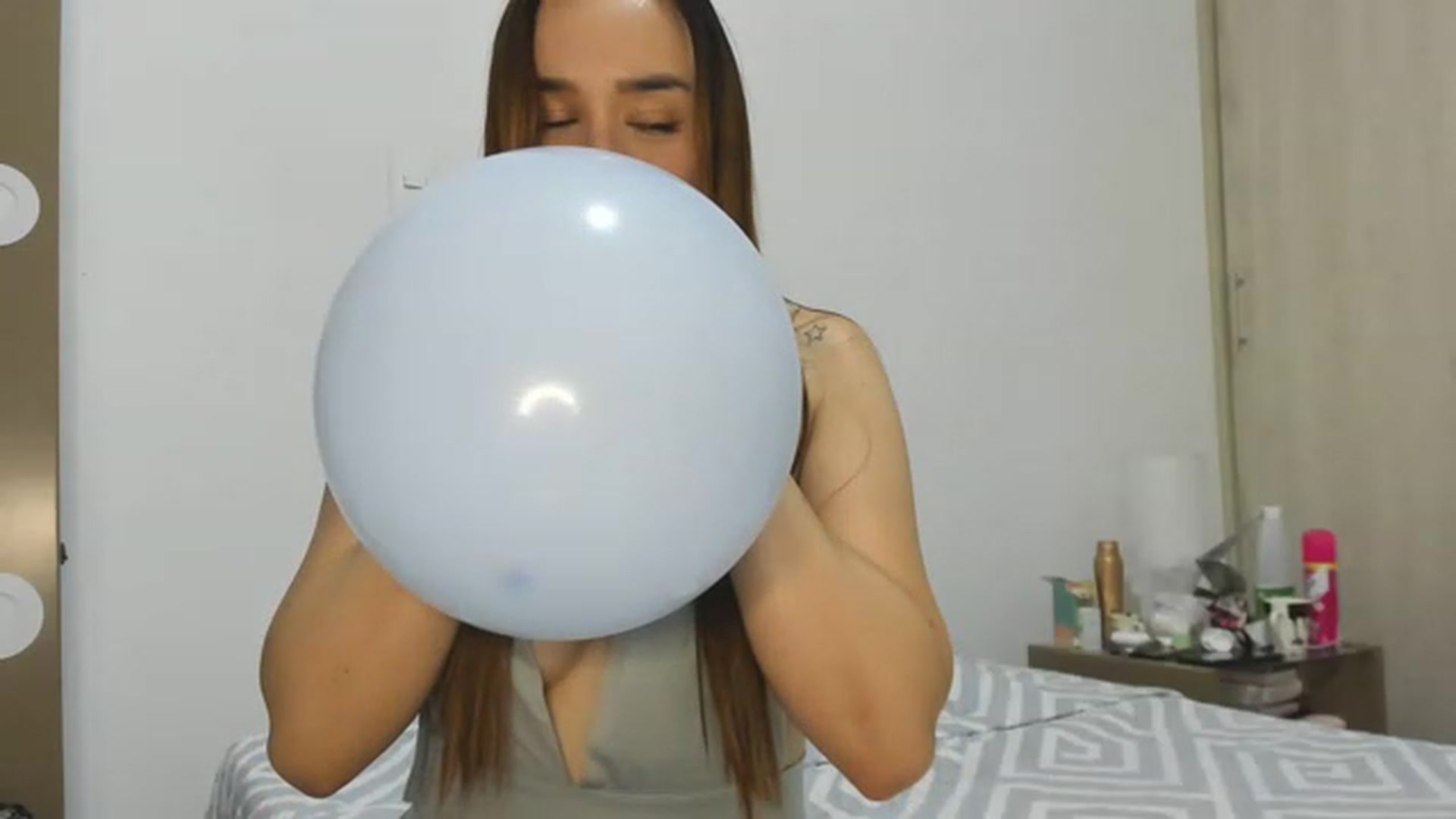 Gallery image thumbnail from PaulinaSoler's myfreecams stream on, 07/18/2023, 04:01 image 10 of 20