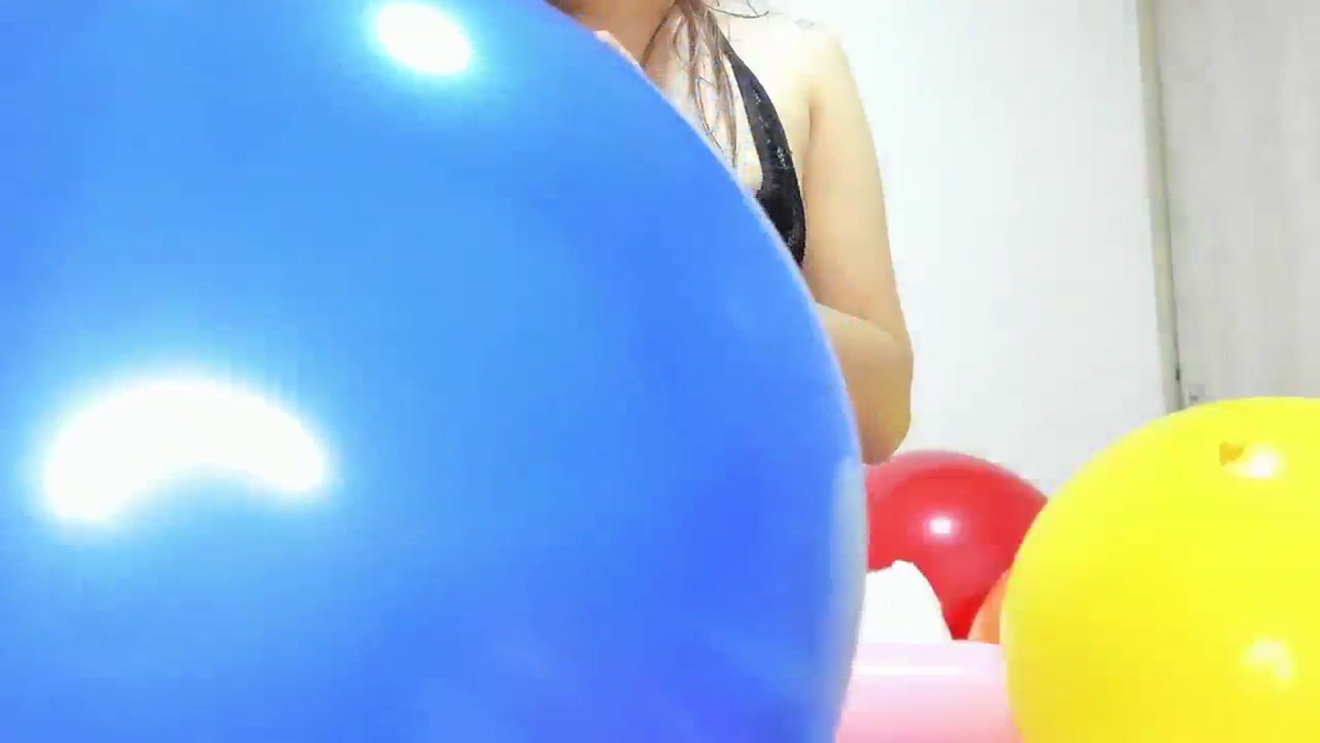 Gallery image thumbnail from PaulinaSoler's myfreecams stream on, 08/03/2023, 05:28 image 6 of 20