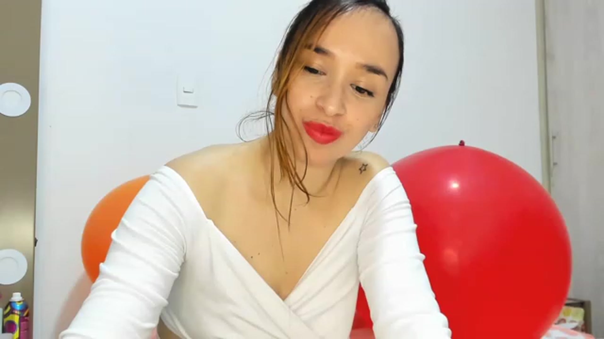 Gallery image thumbnail from PaulinaSoler's myfreecams stream on, 08/11/2023, 04:08 image 3 of 20