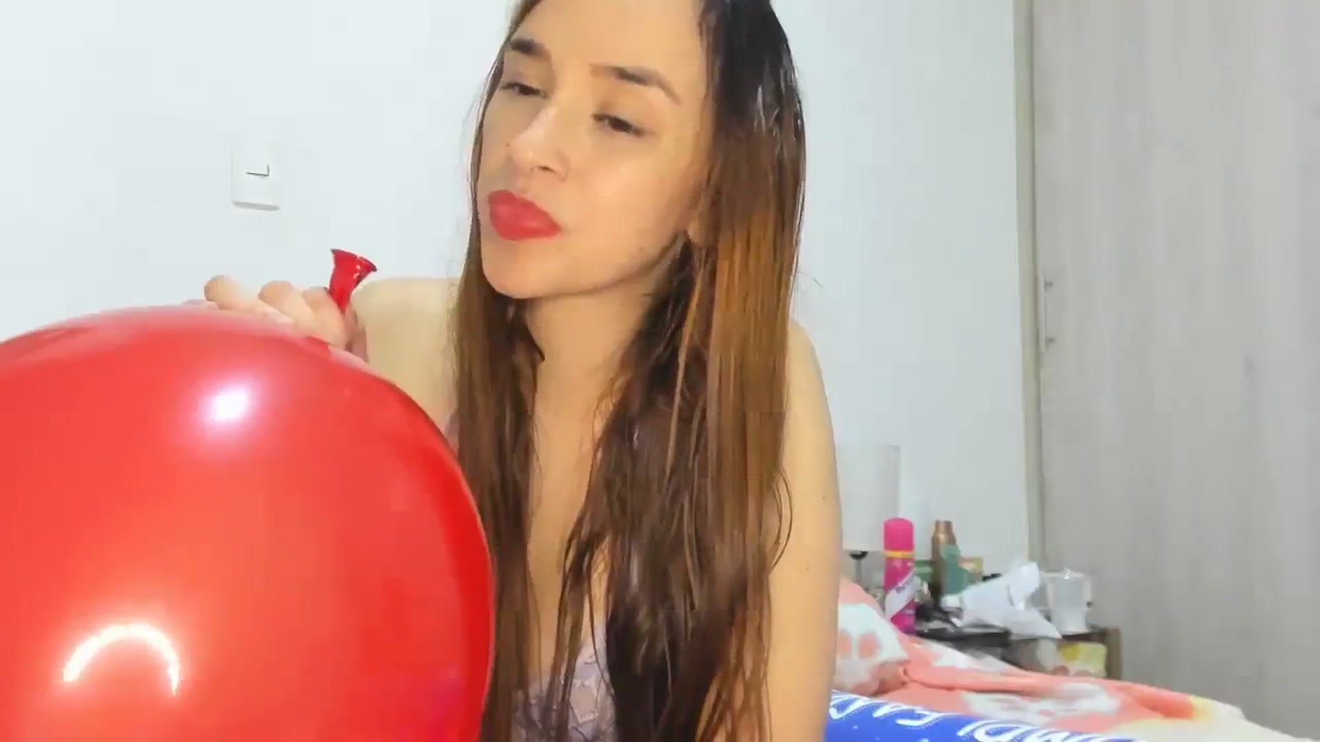 Gallery image thumbnail from PaulinaSoler's myfreecams stream on, 08/12/2023, 02:56 image 3 of 20