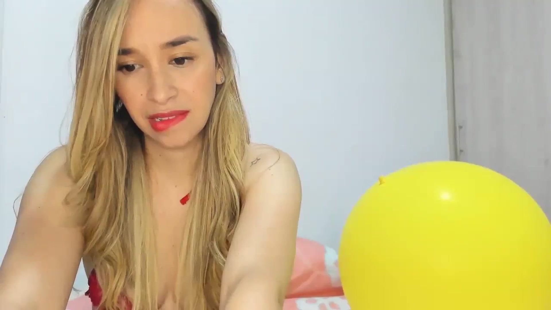 Gallery image thumbnail from PaulinaSoler's myfreecams stream on, 08/13/2023, 01:36 image 2 of 20