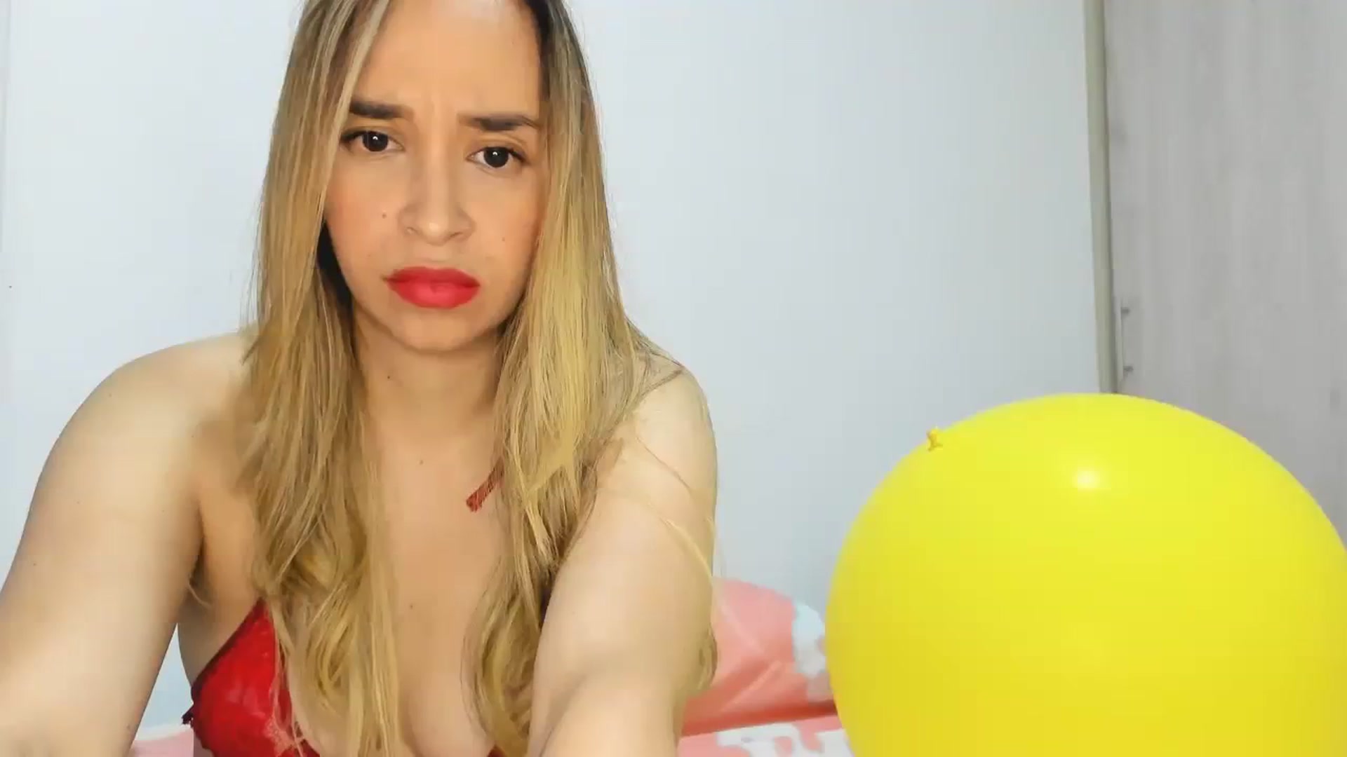 Gallery image thumbnail from PaulinaSoler's myfreecams stream on, 08/13/2023, 01:36 image 8 of 20