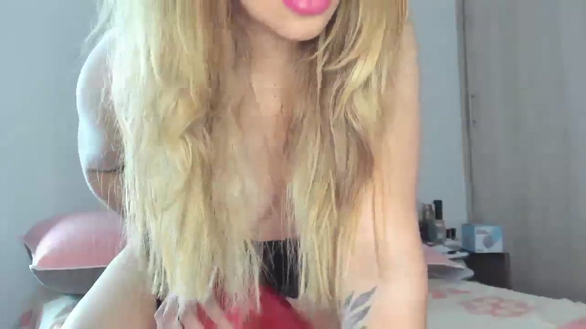 Gallery image thumbnail from PaulinaSoler's myfreecams stream on, 08/22/2023, 24:21 image 18 of 20