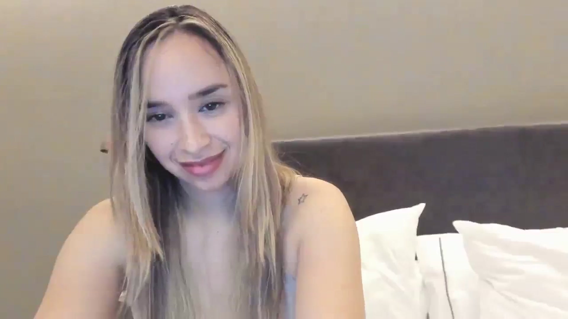 Gallery image thumbnail from PaulinaSoler's myfreecams stream on, 08/30/2023, 04:05 image 4 of 20