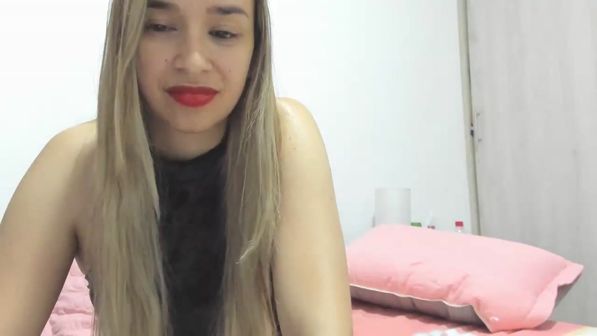 Gallery image thumbnail from PaulinaSoler's myfreecams stream on, 09/30/2023, 05:34 image 7 of 20