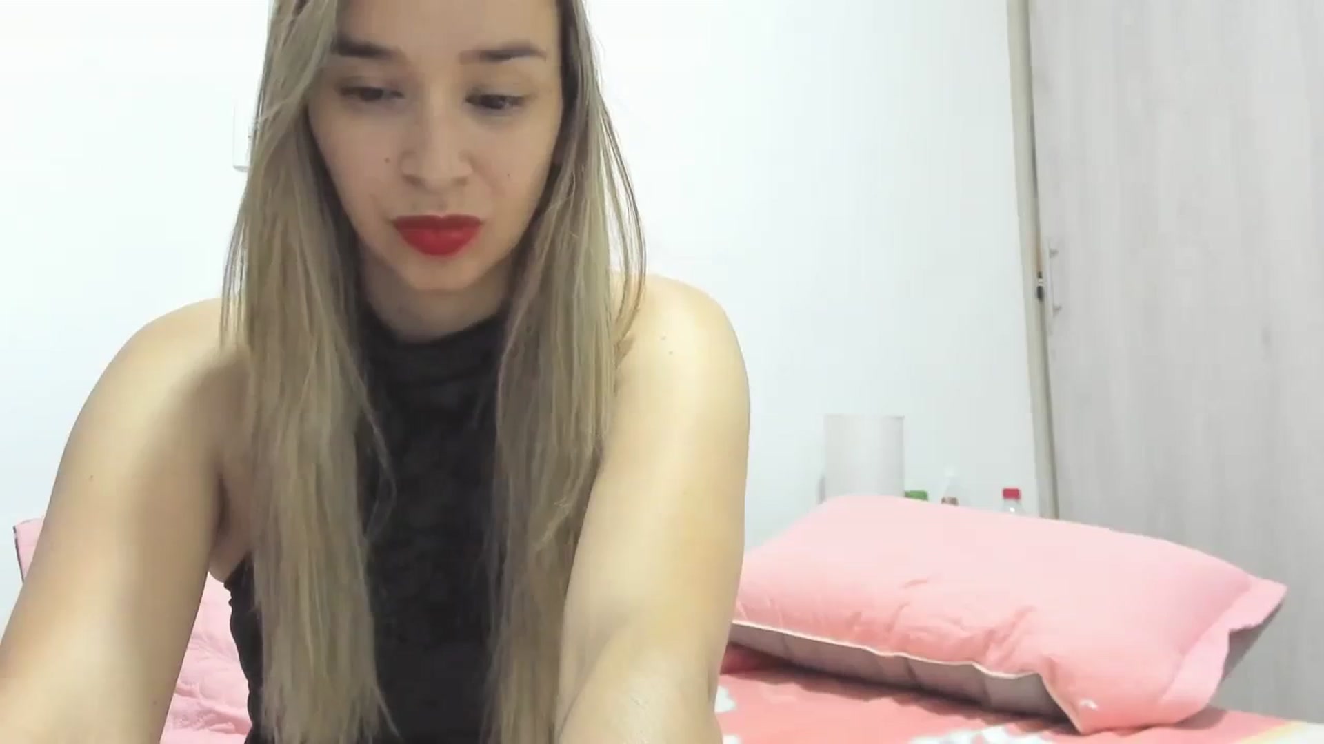 Gallery image thumbnail from PaulinaSoler's myfreecams stream on, 09/30/2023, 05:34 image 3 of 20