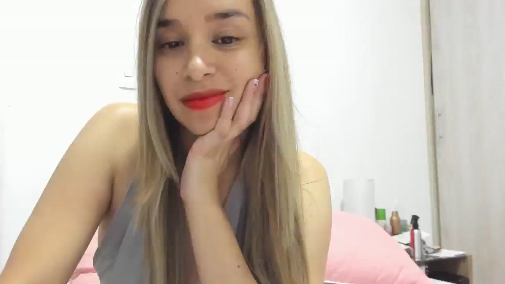 Gallery image thumbnail from PaulinaSoler's myfreecams stream on, 10/04/2023, 03:00 image 20 of 20