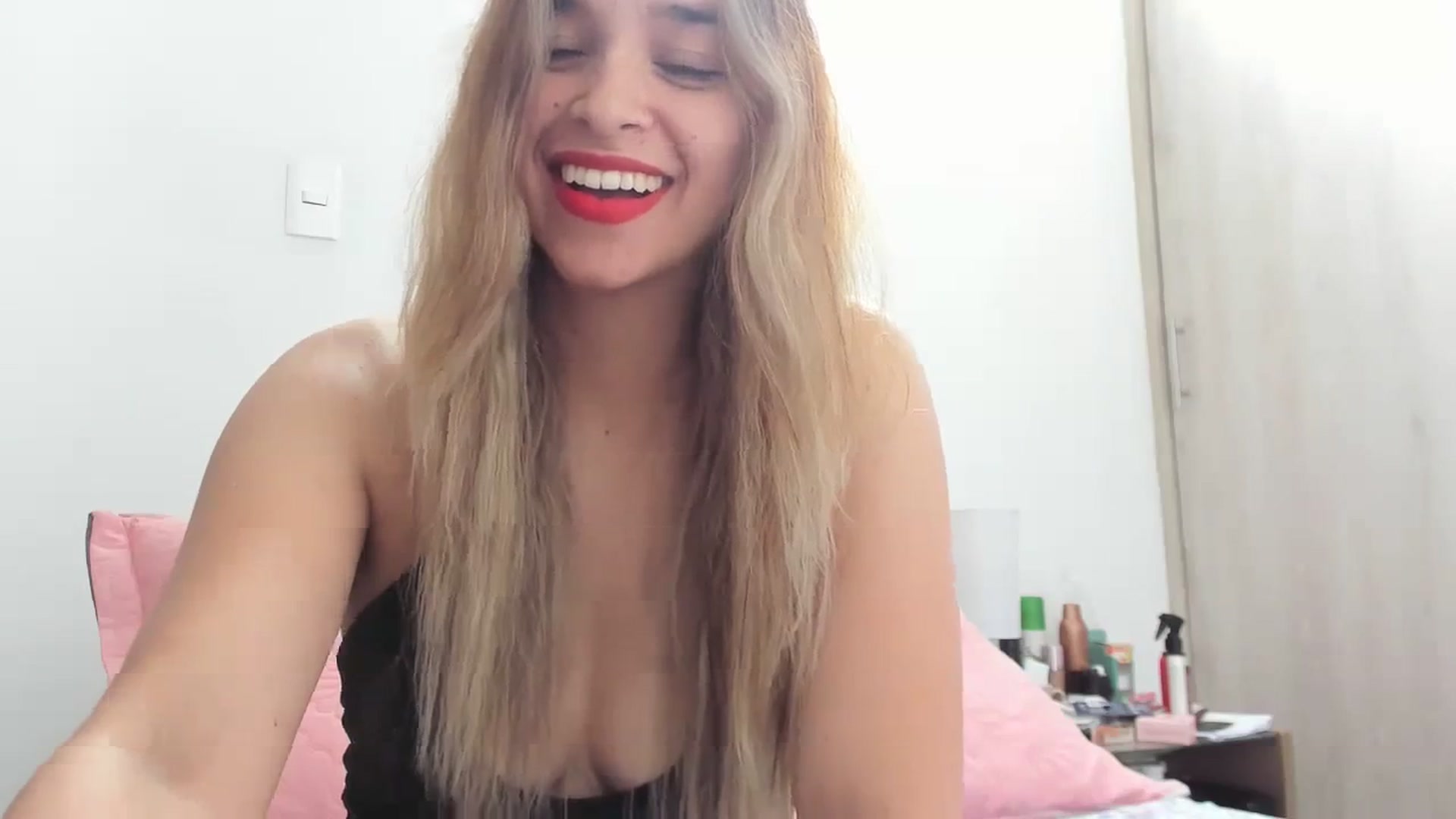 Gallery image thumbnail from PaulinaSoler's myfreecams stream on, 10/12/2023, 17:11 image 13 of 20