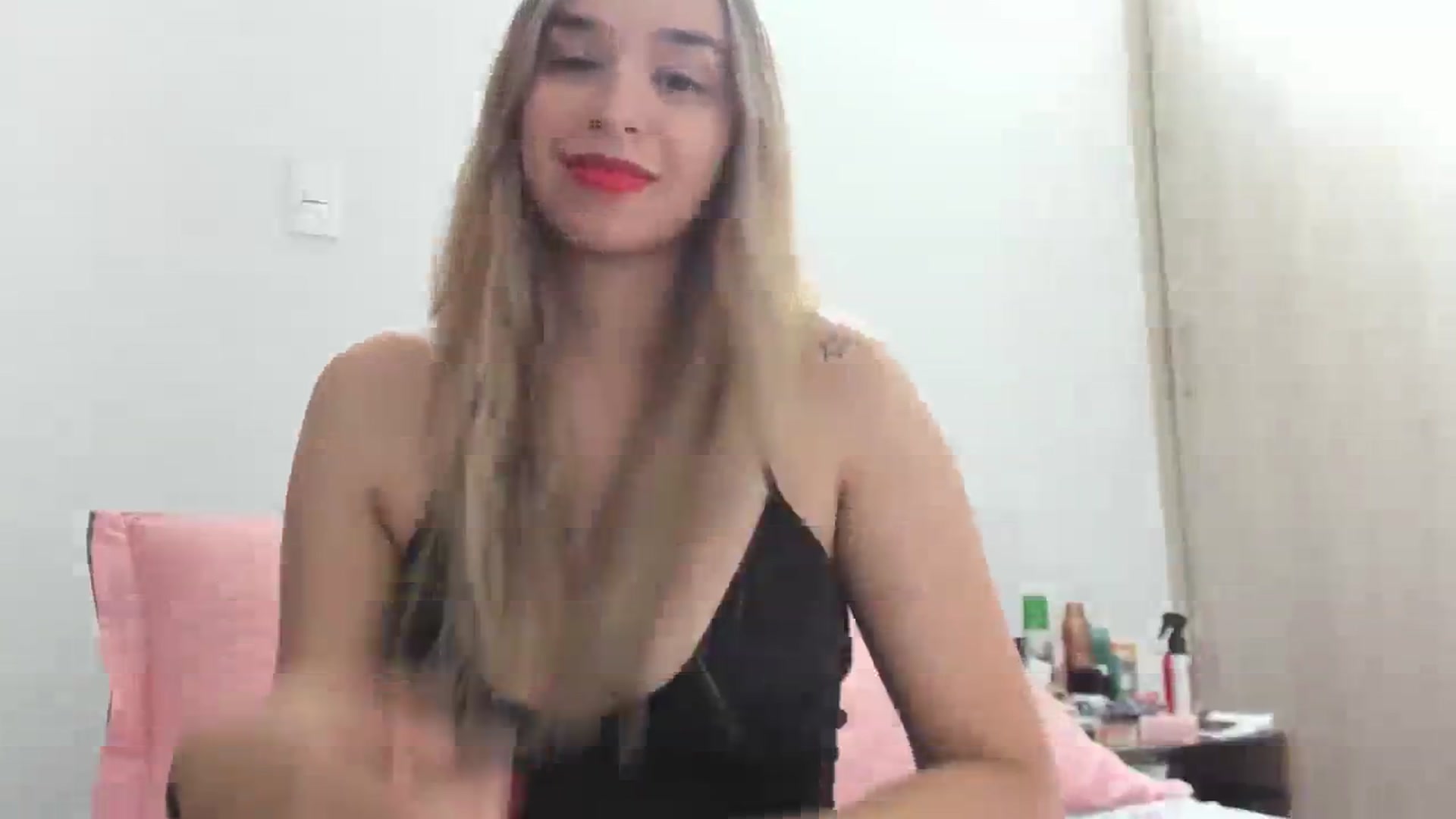Gallery image thumbnail from PaulinaSoler's myfreecams stream on, 10/12/2023, 17:11 image 3 of 20