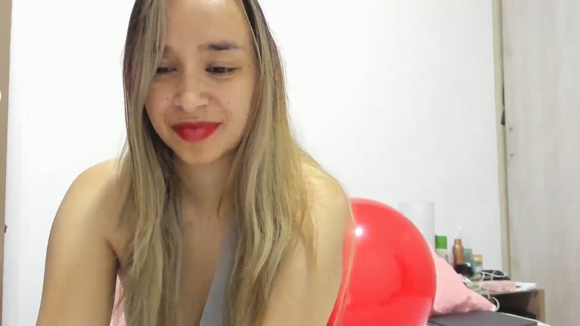 Gallery image thumbnail from PaulinaSoler's myfreecams stream on, 10/17/2023, 04:09 image 19 of 20