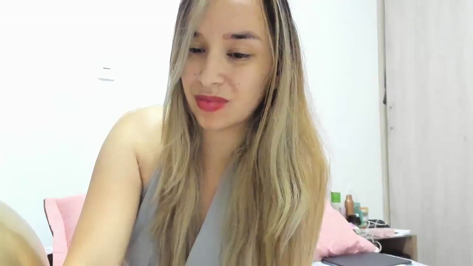 Gallery image thumbnail from PaulinaSoler's myfreecams stream on, 10/17/2023, 04:09 image 9 of 20