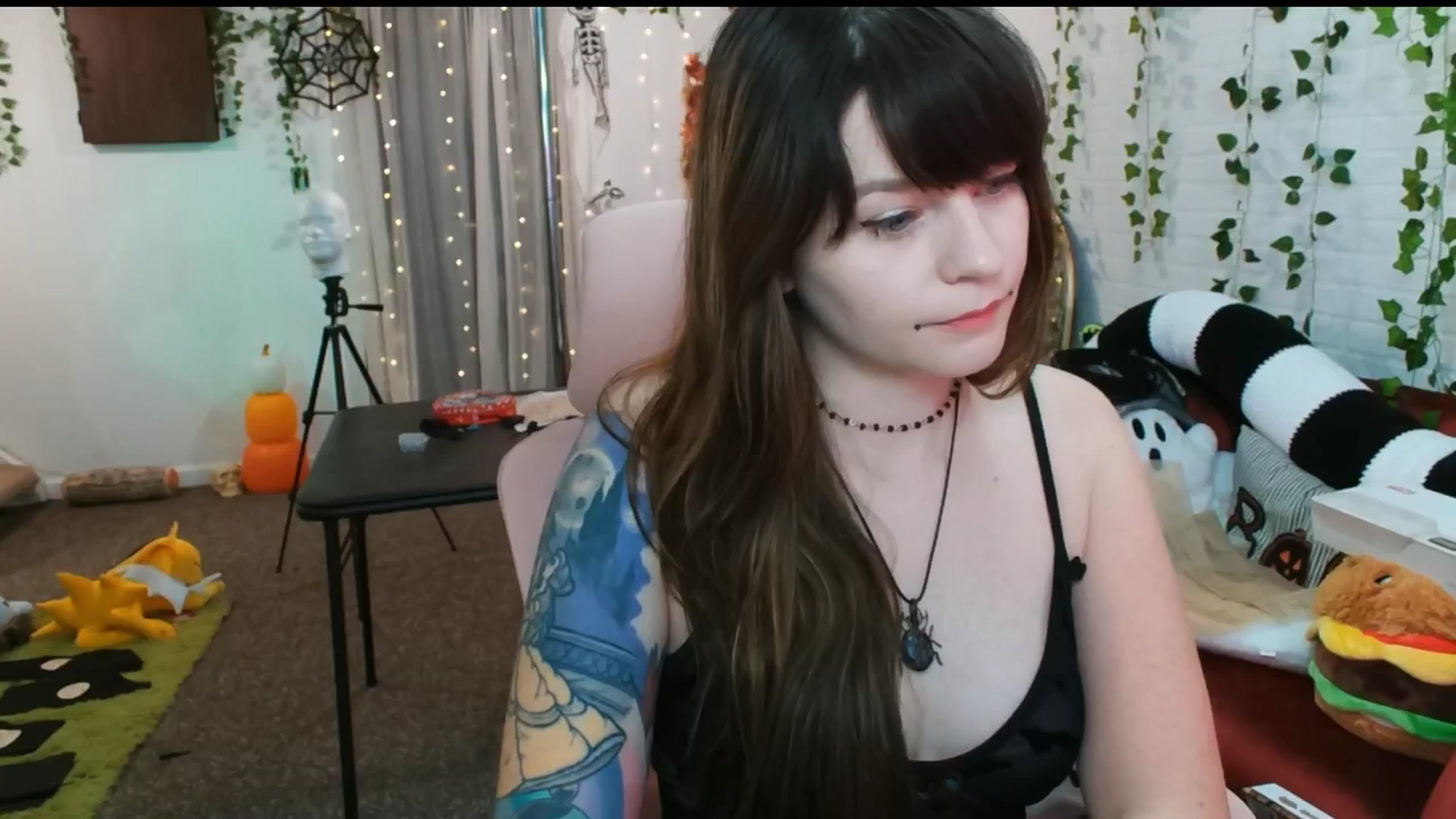 Gallery image thumbnail from Pawmira's myfreecams stream on, 10/22/2025, 15:28 image 5 of 20