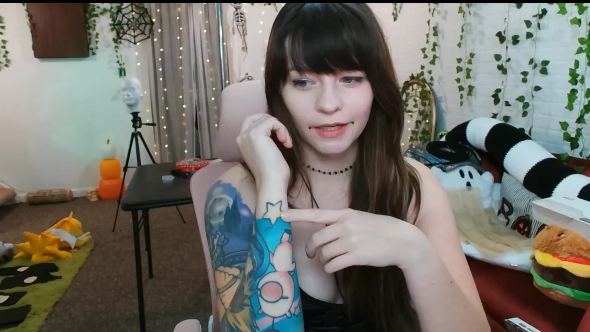 Gallery image thumbnail from Pawmira's myfreecams stream on, 10/22/2025, 15:28 image 16 of 20