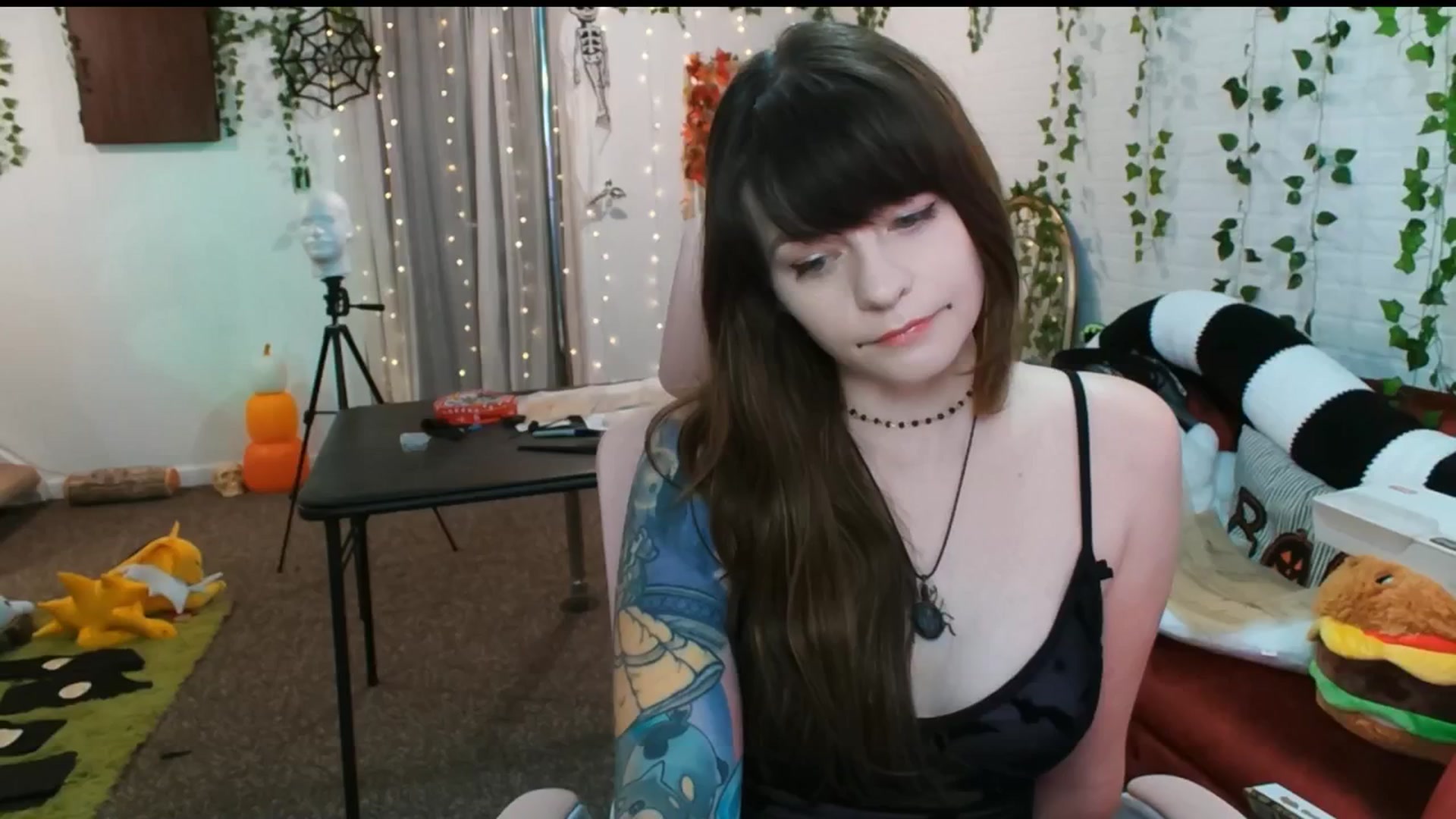 Gallery image thumbnail from Pawmira's myfreecams stream on, 10/22/2025, 15:28 image 7 of 20