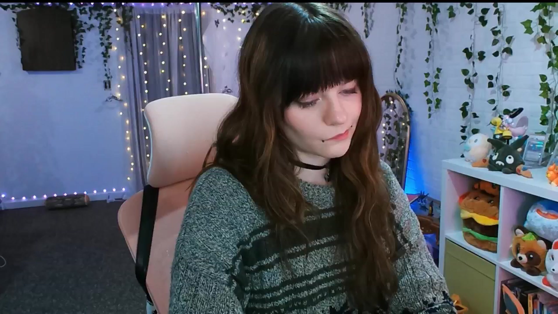 Gallery image thumbnail from Pawmira's myfreecams stream on, 11/17/2025, 03:56 image 12 of 20