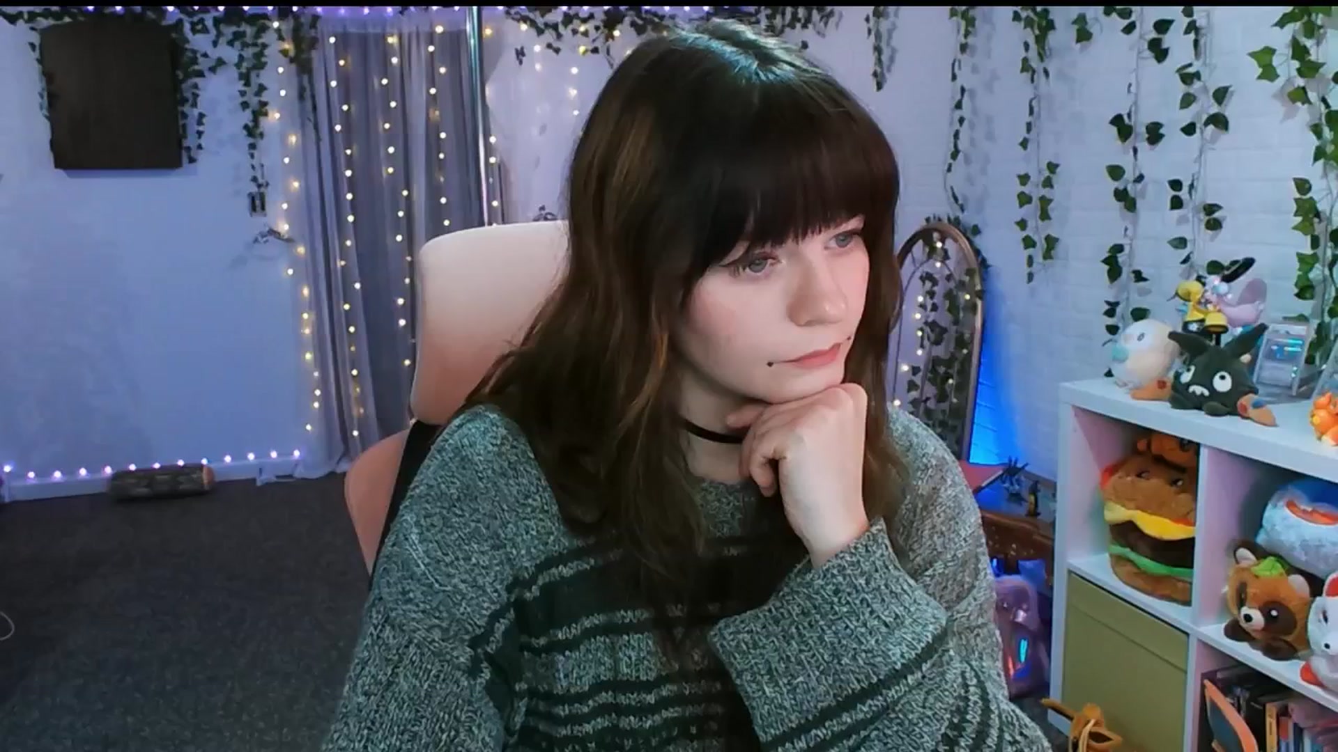 Gallery image thumbnail from Pawmira's myfreecams stream on, 11/17/2025, 03:56 image 15 of 20