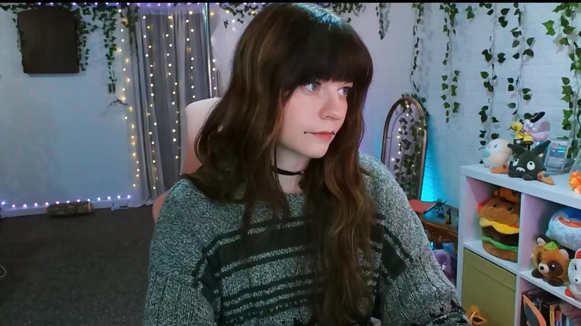 Gallery image thumbnail from Pawmira's myfreecams stream on, 11/17/2025, 03:56 image 10 of 20