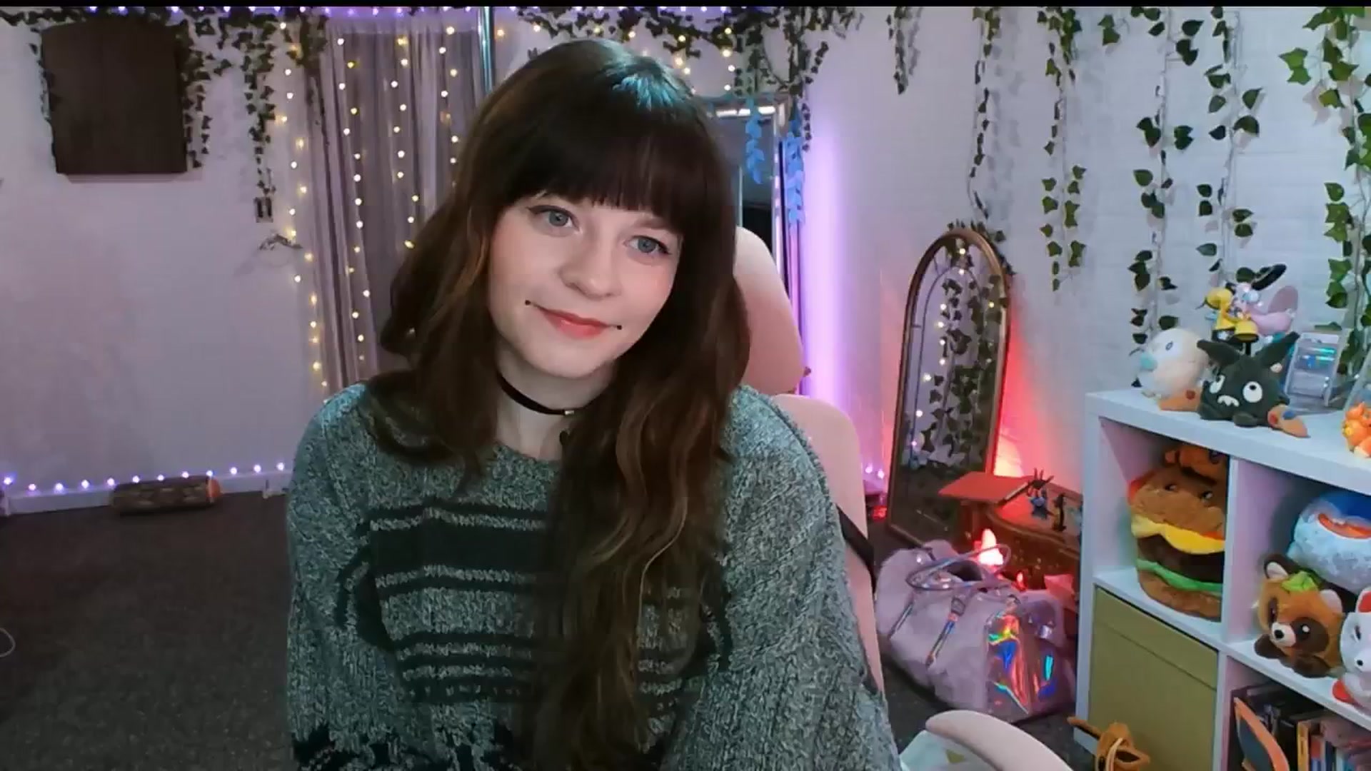 Gallery image thumbnail from Pawmira's myfreecams stream on, 11/17/2025, 03:56 image 2 of 20