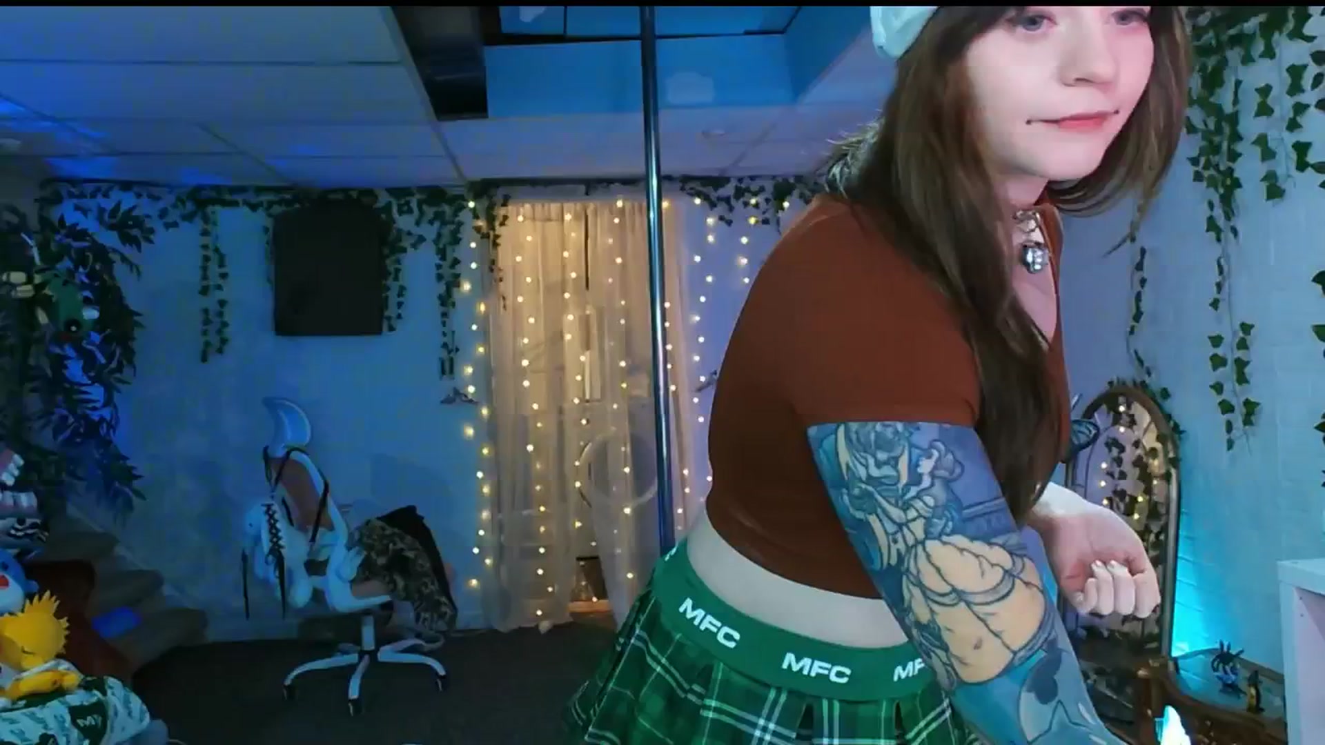 Gallery image thumbnail from Pawmira's myfreecams stream on, 11/24/2025, 08:15 image 17 of 20