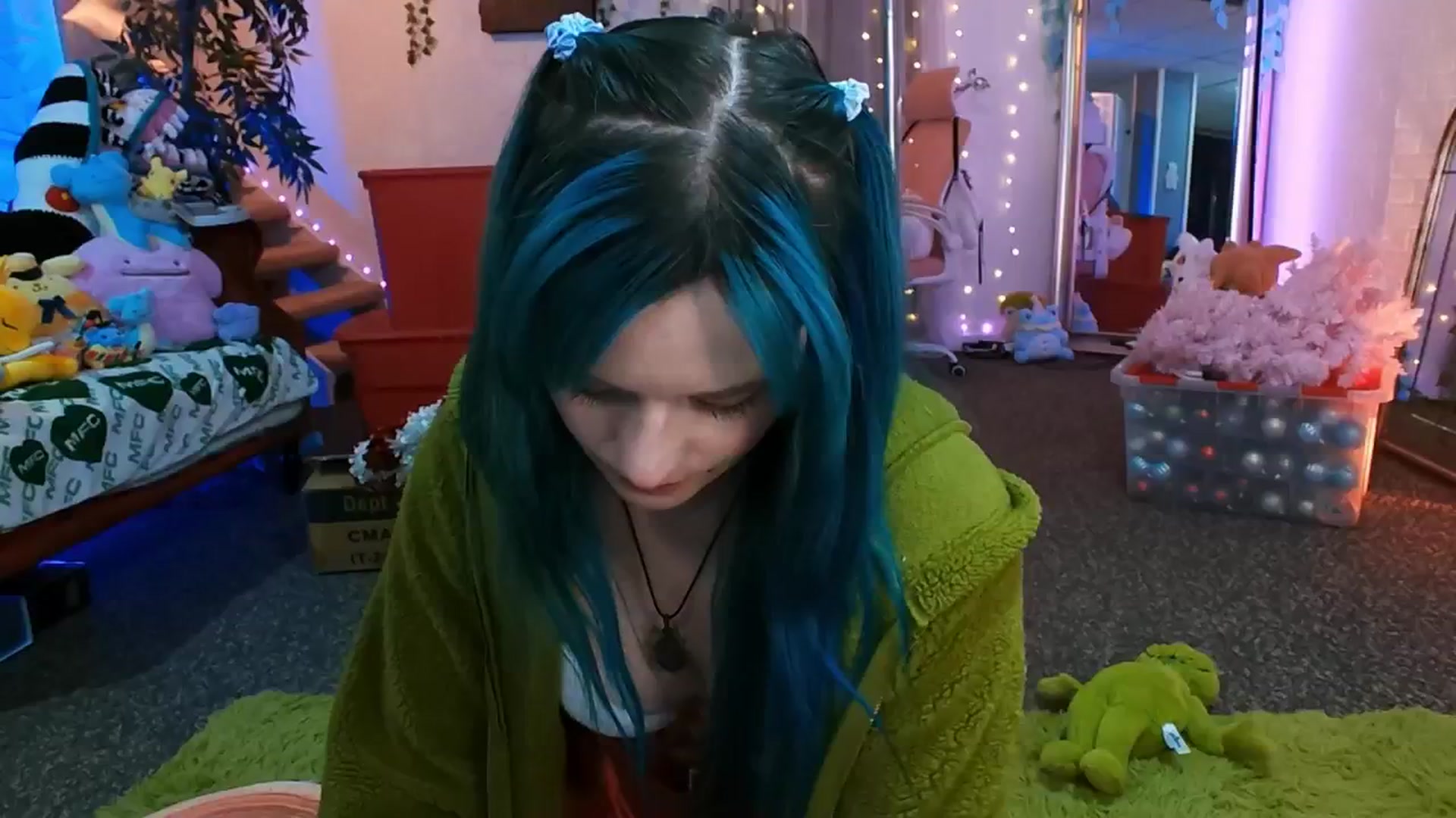 Gallery image thumbnail from Pawmira's myfreecams stream on, 12/03/2025, 21:51 image 6 of 20